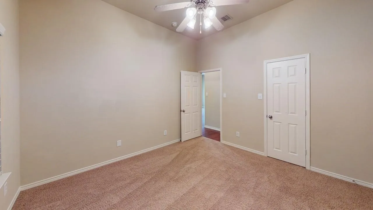 Single Family Residence For Rent in Collin County , 7440 Lancaster, Frisco, Texas 75035, 3 Bedroom, 2 Bathroom, 2 Garage spaces, 1,785 Sqft, built in 2005, mls#21370306, Real Estate Agent in Frisco, Homes For Rent in Collin county, Homes For Rent in Frisco, Realtor in Frisco Texas, Real Estate Brokerage Independent Realty Texas, Luminita Cordes Realtor