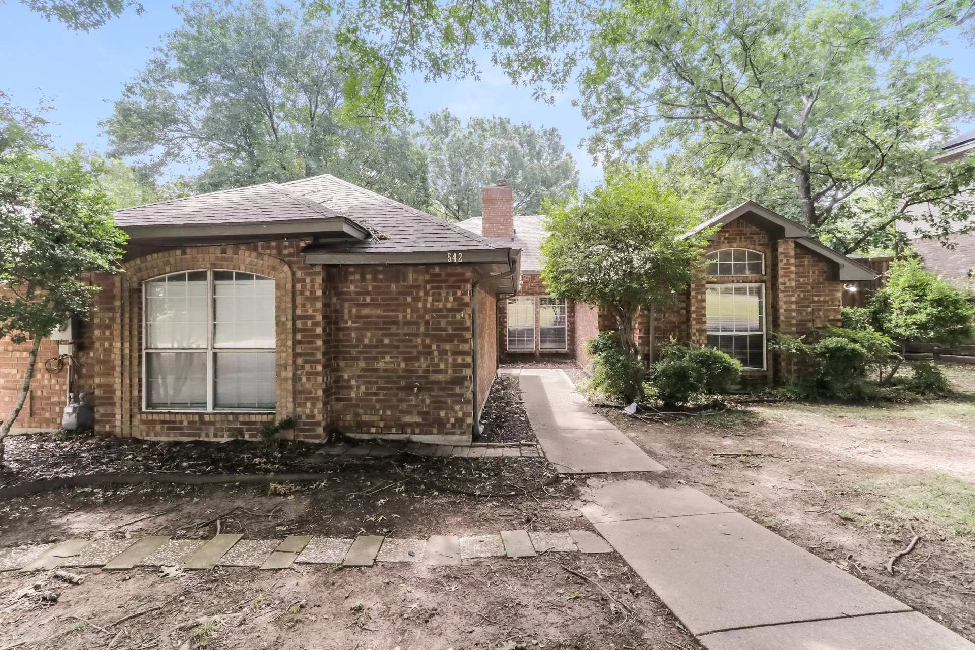 Single Family Residence For Rent in Dallas County , 542 Renee Lane, De Soto, Texas 75115, 4 Bedroom, 3 Bathroom, 2 Garage spaces, 2,700 Sqft, built in 1986, mls#21370317, Real Estate Agent in De Soto, Homes For Rent in Dallas county, Homes For Rent in De Soto, Realtor in De Soto Texas, Real Estate Brokerage Independent Realty Texas, Luminita Cordes Realtor