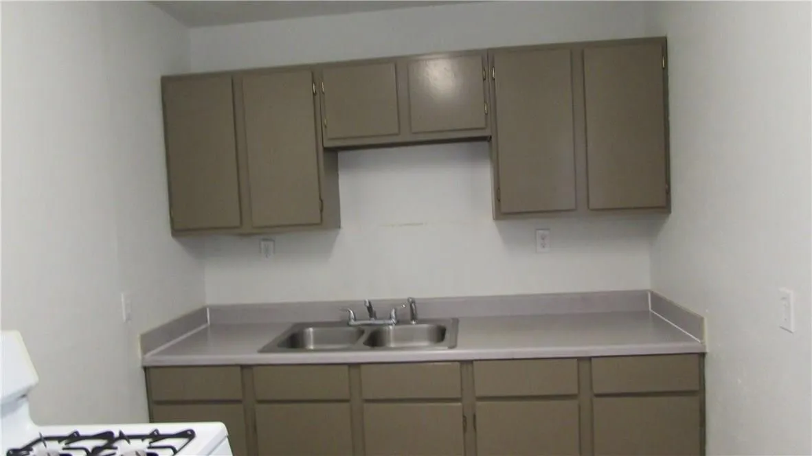 Duplex For Rent in Tarrant County , 333 Nursery Lane, Fort Worth, Texas 76114, 1 Bedroom, 1 Bathroom, Garage spaces, 504 Sqft, built in 1930, mls#21370321, Real Estate Agent in Fort Worth, Homes For Rent in Tarrant county, Homes For Rent in Fort Worth, Realtor in Fort Worth Texas, Real Estate Brokerage Independent Realty Texas, Luminita Cordes Realtor