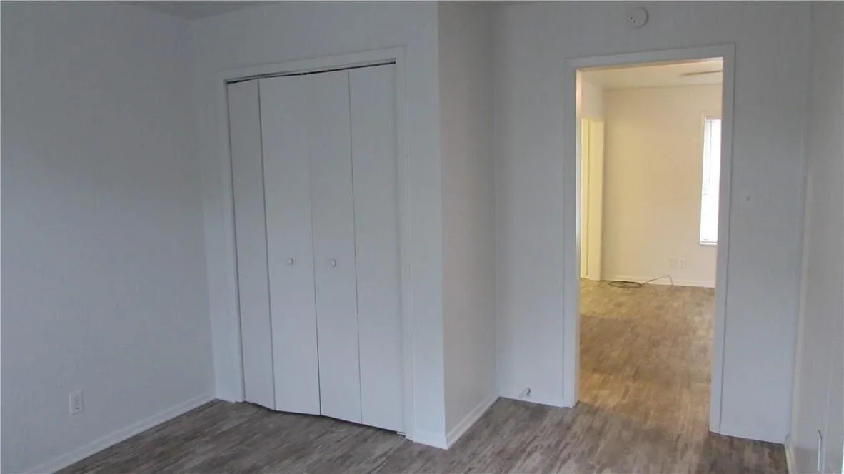 Duplex For Rent in Tarrant County , 333 Nursery Lane, Fort Worth, Texas 76114, 1 Bedroom, 1 Bathroom, Garage spaces, 504 Sqft, built in 1930, mls#21370321, Real Estate Agent in Fort Worth, Homes For Rent in Tarrant county, Homes For Rent in Fort Worth, Realtor in Fort Worth Texas, Real Estate Brokerage Independent Realty Texas, Luminita Cordes Realtor
