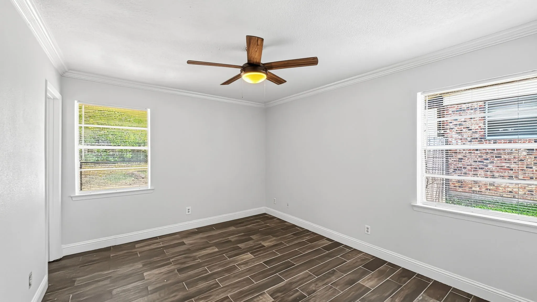 Single Family Residence For Rent in Collin County , 1421 Meadowcrest Drive, Plano, Texas 75075, 3 Bedroom, 2 Bathroom, 2 Garage spaces, 1,256 Sqft, built in 1966, mls#21370268, Real Estate Agent in Plano, Homes For Rent in Collin county, Homes For Rent in Plano, Realtor in Plano Texas, Real Estate Brokerage Independent Realty Texas, Luminita Cordes Realtor