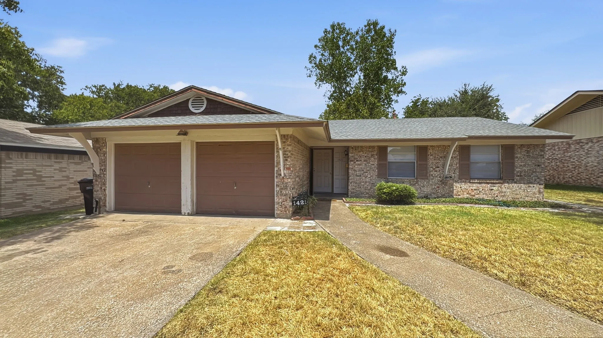 Single Family Residence For Rent in Collin County , 1421 Meadowcrest Drive, Plano, Texas 75075, 3 Bedroom, 2 Bathroom, 2 Garage spaces, 1,256 Sqft, built in 1966, mls#21370268, Real Estate Agent in Plano, Homes For Rent in Collin county, Homes For Rent in Plano, Realtor in Plano Texas, Real Estate Brokerage Independent Realty Texas, Luminita Cordes Realtor