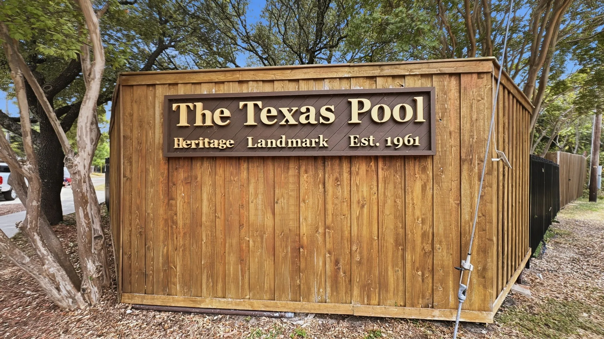 Single Family Residence For Rent in Collin County , 1421 Meadowcrest Drive, Plano, Texas 75075, 3 Bedroom, 2 Bathroom, 2 Garage spaces, 1,256 Sqft, built in 1966, mls#21370268, Real Estate Agent in Plano, Homes For Rent in Collin county, Homes For Rent in Plano, Realtor in Plano Texas, Real Estate Brokerage Independent Realty Texas, Luminita Cordes Realtor
