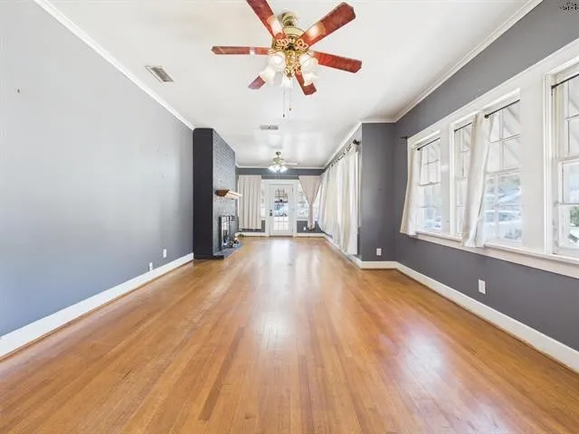 Single Family Residence For Sale in Wichita County , 1305 Buchanan Street, Wichita Falls, Texas 76309, 3 Bedroom, 2 Bathroom, Garage spaces, 2,002 Sqft, built in 1922, mls#21370302, Real Estate Agent in Wichita Falls, Homes For Sale in Wichita county, Homes For Sale in Wichita Falls, Realtor in Wichita Falls Texas, Real Estate Brokerage Independent Realty Texas, Luminita Cordes Realtor