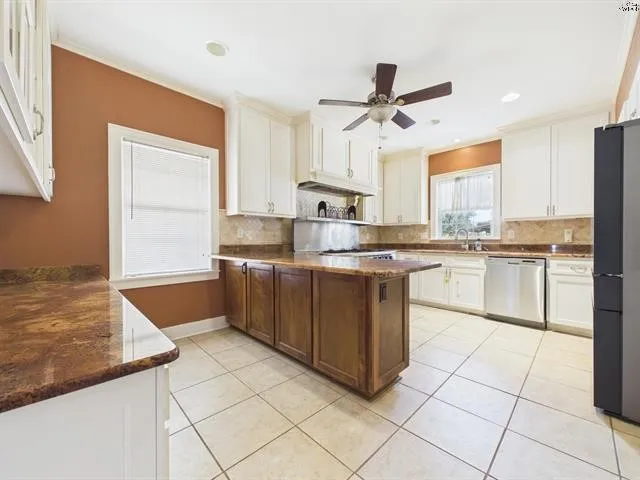 Single Family Residence For Sale in Wichita County , 1305 Buchanan Street, Wichita Falls, Texas 76309, 3 Bedroom, 2 Bathroom, Garage spaces, 2,002 Sqft, built in 1922, mls#21370302, Real Estate Agent in Wichita Falls, Homes For Sale in Wichita county, Homes For Sale in Wichita Falls, Realtor in Wichita Falls Texas, Real Estate Brokerage Independent Realty Texas, Luminita Cordes Realtor