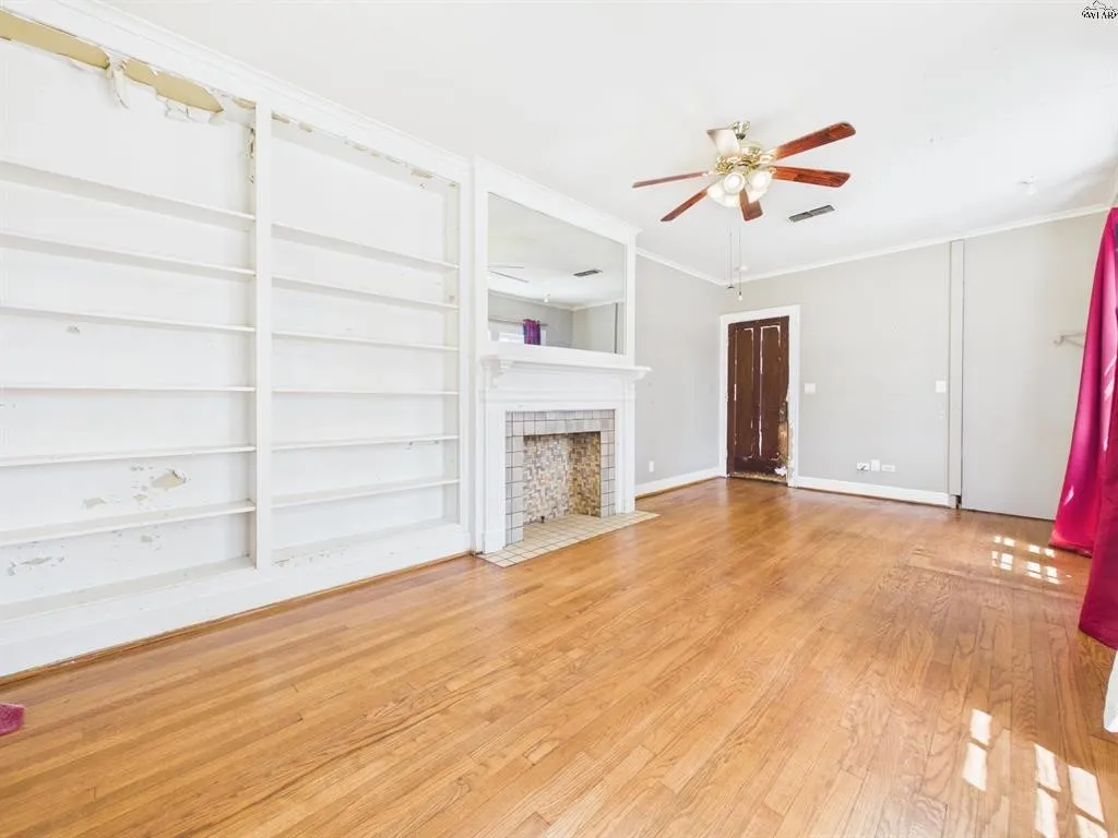 Single Family Residence For Sale in Wichita County , 1305 Buchanan Street, Wichita Falls, Texas 76309, 3 Bedroom, 2 Bathroom, Garage spaces, 2,002 Sqft, built in 1922, mls#21370302, Real Estate Agent in Wichita Falls, Homes For Sale in Wichita county, Homes For Sale in Wichita Falls, Realtor in Wichita Falls Texas, Real Estate Brokerage Independent Realty Texas, Luminita Cordes Realtor
