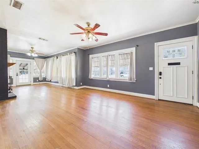 Single Family Residence For Sale in Wichita County , 1305 Buchanan Street, Wichita Falls, Texas 76309, 3 Bedroom, 2 Bathroom, Garage spaces, 2,002 Sqft, built in 1922, mls#21370302, Real Estate Agent in Wichita Falls, Homes For Sale in Wichita county, Homes For Sale in Wichita Falls, Realtor in Wichita Falls Texas, Real Estate Brokerage Independent Realty Texas, Luminita Cordes Realtor