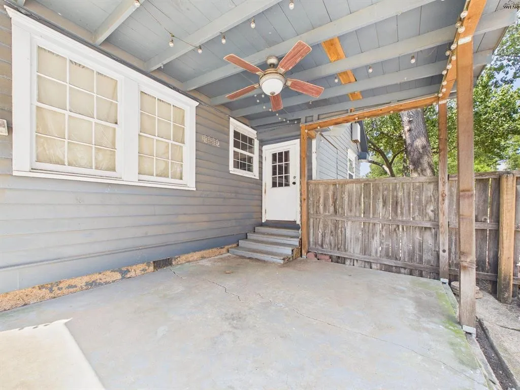 Single Family Residence For Sale in Wichita County , 1305 Buchanan Street, Wichita Falls, Texas 76309, 3 Bedroom, 2 Bathroom, Garage spaces, 2,002 Sqft, built in 1922, mls#21370302, Real Estate Agent in Wichita Falls, Homes For Sale in Wichita county, Homes For Sale in Wichita Falls, Realtor in Wichita Falls Texas, Real Estate Brokerage Independent Realty Texas, Luminita Cordes Realtor