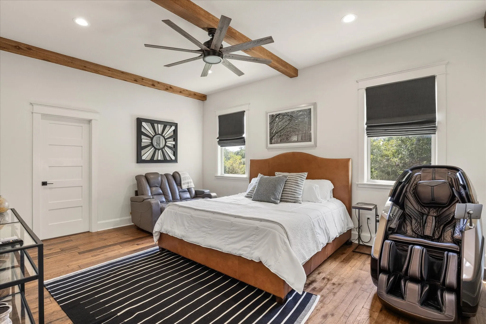Single Family Residence For Sale in Somervell County , 1281 Shady Oaks Circle, Glen Rose, Texas 76043, 4 Bedroom, 4 Bathroom, 4 Garage spaces, 3,784 Sqft, built in 2008, mls#21369128, Real Estate Agent in Glen Rose, Homes For Sale in Somervell county, Homes For Sale in Glen Rose, Realtor in Glen Rose Texas, Real Estate Brokerage Independent Realty Texas, Luminita Cordes Realtor