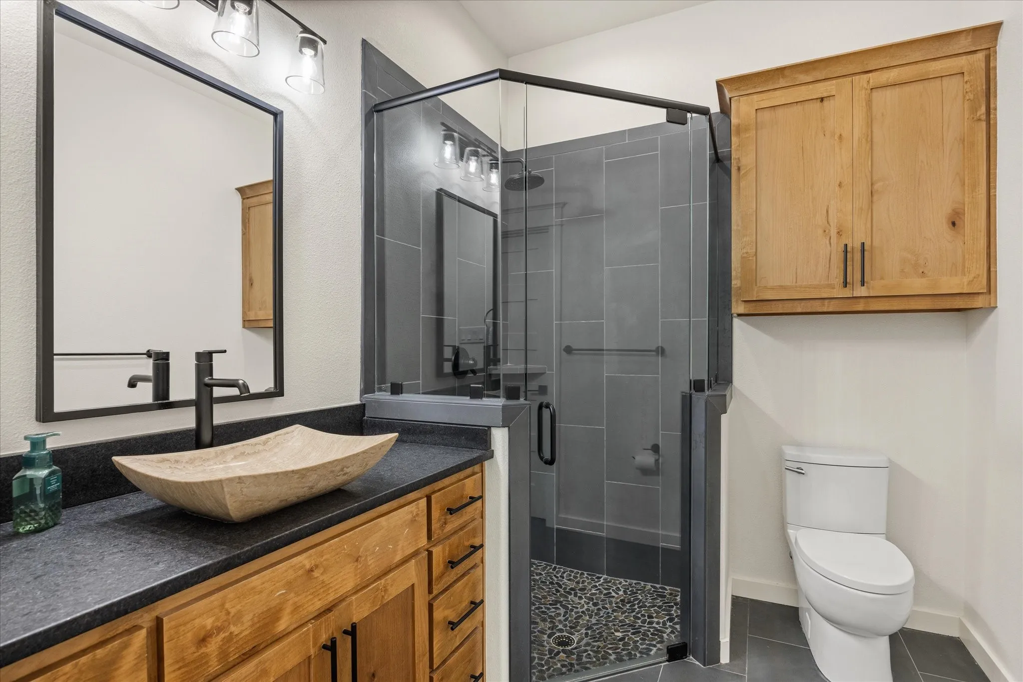 Single Family Residence For Sale in Somervell County , 1281 Shady Oaks Circle, Glen Rose, Texas 76043, 4 Bedroom, 4 Bathroom, 4 Garage spaces, 3,784 Sqft, built in 2008, mls#21369128, Real Estate Agent in Glen Rose, Homes For Sale in Somervell county, Homes For Sale in Glen Rose, Realtor in Glen Rose Texas, Real Estate Brokerage Independent Realty Texas, Luminita Cordes Realtor