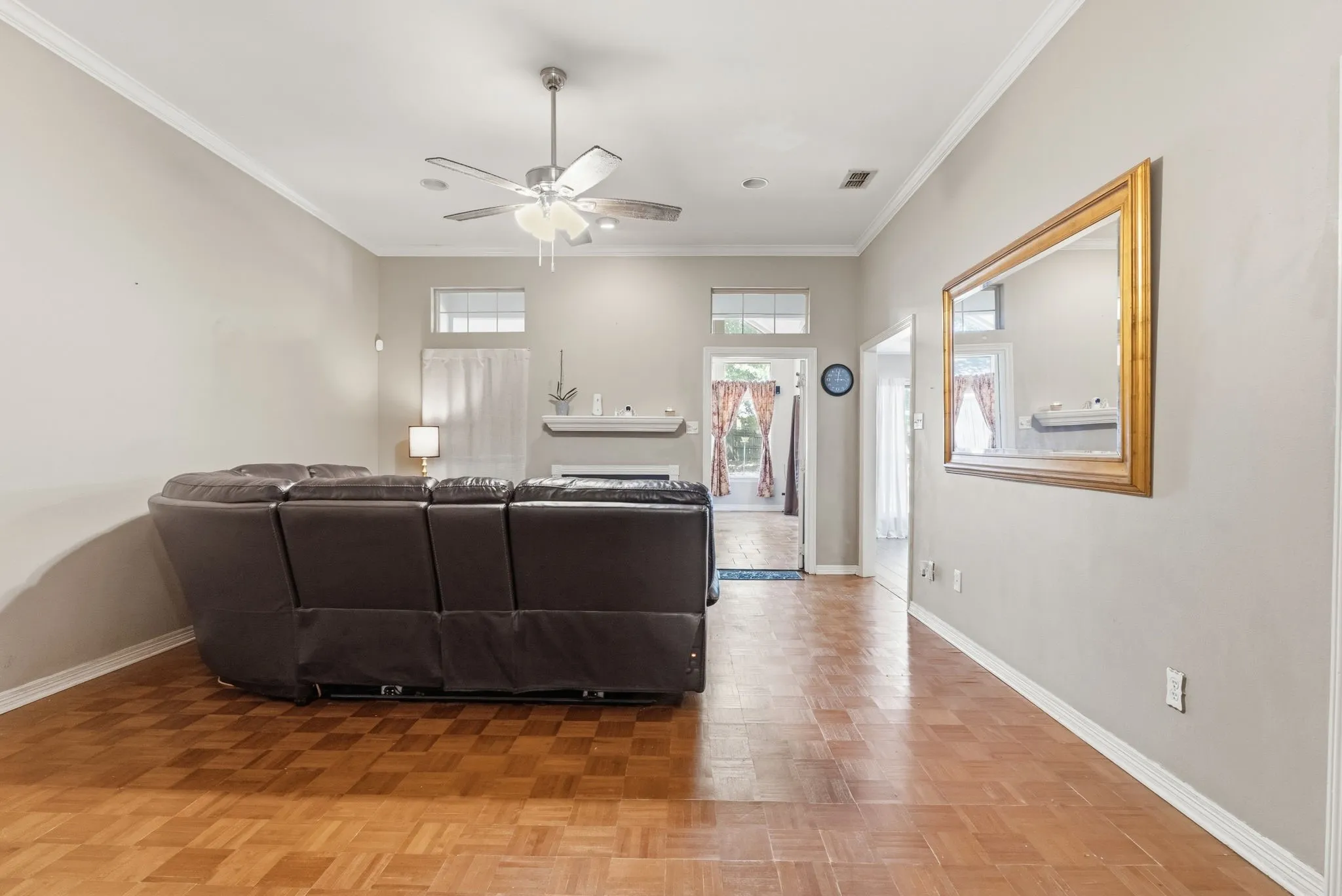 Apartment For Sale in Smith County , 11344 Santa Fe Trail, Tyler, Texas 75703, 3 Bedroom, 2 Bathroom, 2 Garage spaces, 1,900 Sqft, built in 1995, mls#21370339, Real Estate Agent in Tyler, Homes For Sale in Smith county, Homes For Sale in Tyler, Realtor in Tyler Texas, Real Estate Brokerage Independent Realty Texas, Luminita Cordes Realtor
