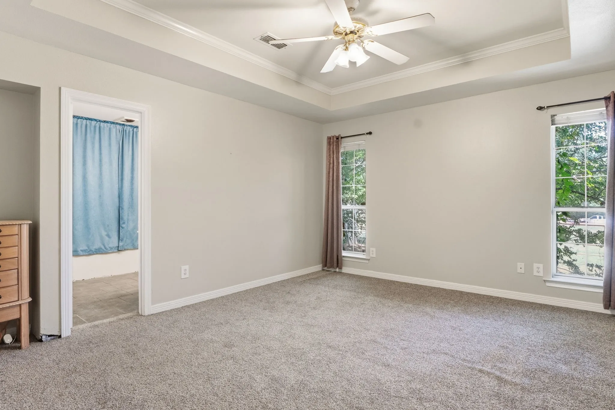 Apartment For Sale in Smith County , 11344 Santa Fe Trail, Tyler, Texas 75703, 3 Bedroom, 2 Bathroom, 2 Garage spaces, 1,900 Sqft, built in 1995, mls#21370339, Real Estate Agent in Tyler, Homes For Sale in Smith county, Homes For Sale in Tyler, Realtor in Tyler Texas, Real Estate Brokerage Independent Realty Texas, Luminita Cordes Realtor