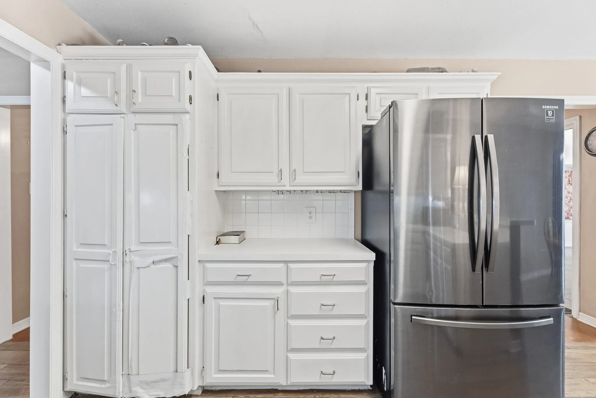 Apartment For Sale in Smith County , 11344 Santa Fe Trail, Tyler, Texas 75703, 3 Bedroom, 2 Bathroom, 2 Garage spaces, 1,900 Sqft, built in 1995, mls#21370339, Real Estate Agent in Tyler, Homes For Sale in Smith county, Homes For Sale in Tyler, Realtor in Tyler Texas, Real Estate Brokerage Independent Realty Texas, Luminita Cordes Realtor