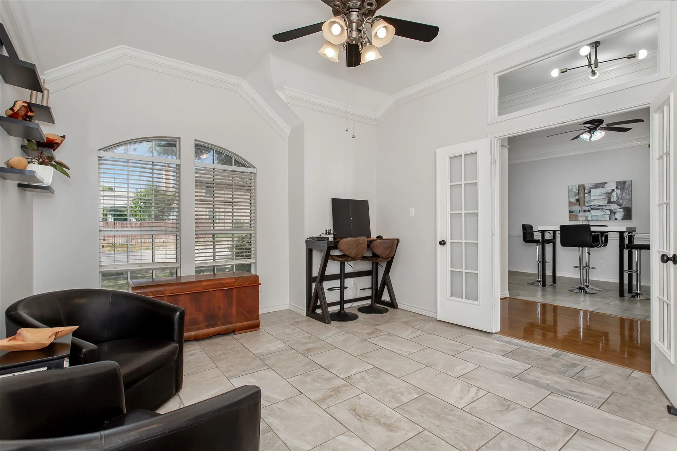 Single Family Residence For Sale in Tarrant County , 2624 Edgefield Trail, Mansfield, Texas 76063, 3 Bedroom, 2 Bathroom, 2 Garage spaces, 2,207 Sqft, built in 2000, mls#21368613, Real Estate Agent in Mansfield, Homes For Sale in Tarrant county, Homes For Sale in Mansfield, Realtor in Mansfield Texas, Real Estate Brokerage Independent Realty Texas, Luminita Cordes Realtor
