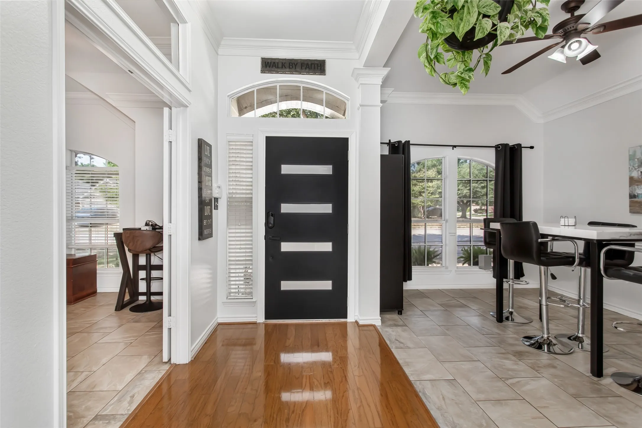 Single Family Residence For Sale in Tarrant County , 2624 Edgefield Trail, Mansfield, Texas 76063, 3 Bedroom, 2 Bathroom, 2 Garage spaces, 2,207 Sqft, built in 2000, mls#21368613, Real Estate Agent in Mansfield, Homes For Sale in Tarrant county, Homes For Sale in Mansfield, Realtor in Mansfield Texas, Real Estate Brokerage Independent Realty Texas, Luminita Cordes Realtor