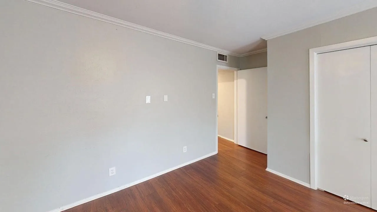 Condominium For Rent in Dallas County , 6610 Eastridge Drive 112, Dallas, Texas 75231, 2 Bedroom, 3 Bathroom, Garage spaces, 1,500 Sqft, built in 1970, mls#21370353, Real Estate Agent in Dallas, Homes For Rent in Dallas county, Homes For Rent in Dallas, Realtor in Dallas Texas, Real Estate Brokerage Independent Realty Texas, Luminita Cordes Realtor