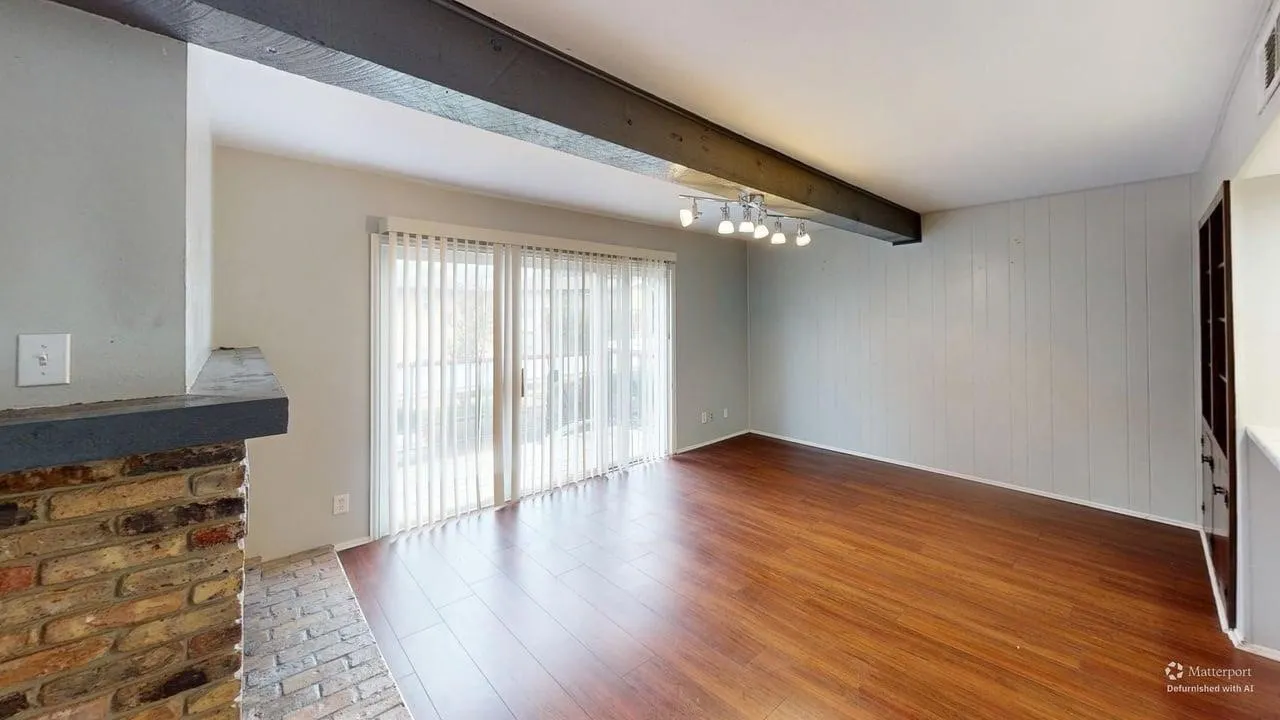 Condominium For Rent in Dallas County , 6610 Eastridge Drive 112, Dallas, Texas 75231, 2 Bedroom, 3 Bathroom, Garage spaces, 1,500 Sqft, built in 1970, mls#21370353, Real Estate Agent in Dallas, Homes For Rent in Dallas county, Homes For Rent in Dallas, Realtor in Dallas Texas, Real Estate Brokerage Independent Realty Texas, Luminita Cordes Realtor
