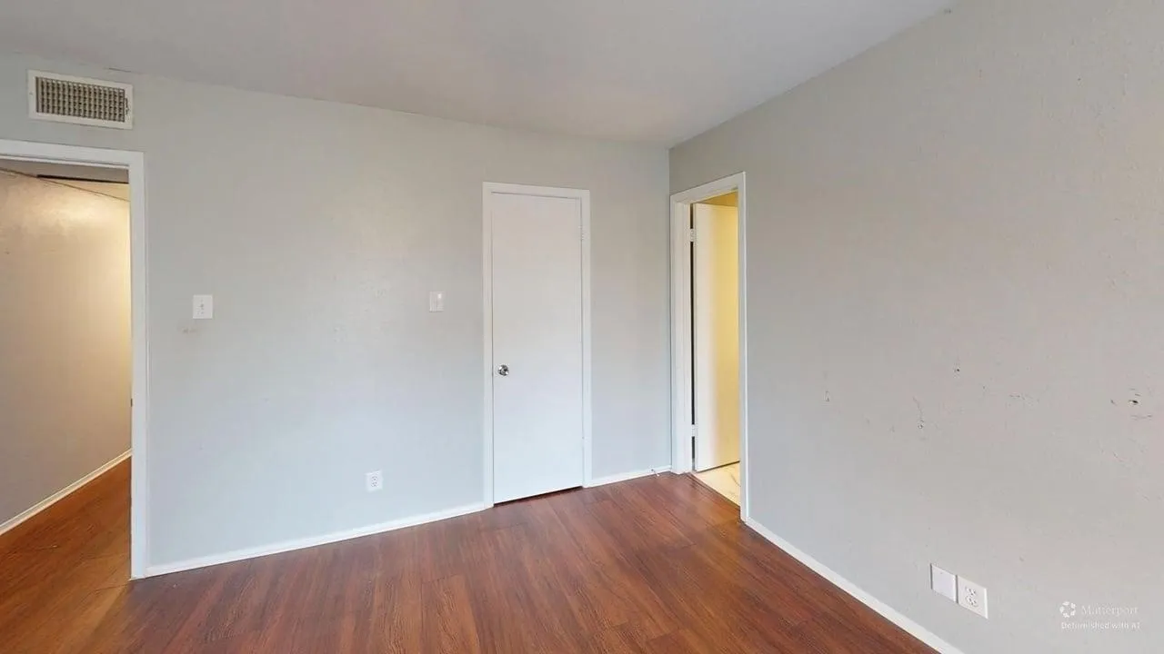 Condominium For Rent in Dallas County , 6610 Eastridge Drive 112, Dallas, Texas 75231, 2 Bedroom, 3 Bathroom, Garage spaces, 1,500 Sqft, built in 1970, mls#21370353, Real Estate Agent in Dallas, Homes For Rent in Dallas county, Homes For Rent in Dallas, Realtor in Dallas Texas, Real Estate Brokerage Independent Realty Texas, Luminita Cordes Realtor