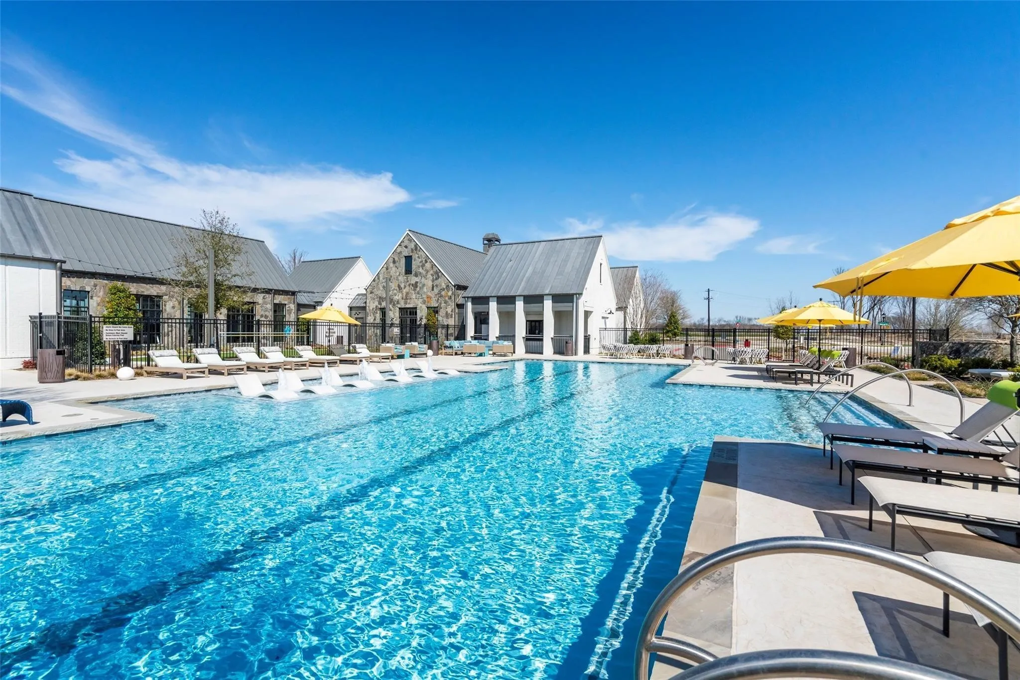 Single Family Residence For Rent in Collin County , 15561 Songbird Street, Frisco, Texas 75035, 5 Bedroom, 6 Bathroom, 3 Garage spaces, 3,739 Sqft, built in 2023, mls#21370309, Real Estate Agent in Frisco, Homes For Rent in Collin county, Homes For Rent in Frisco, Realtor in Frisco Texas, Real Estate Brokerage Independent Realty Texas, Luminita Cordes Realtor