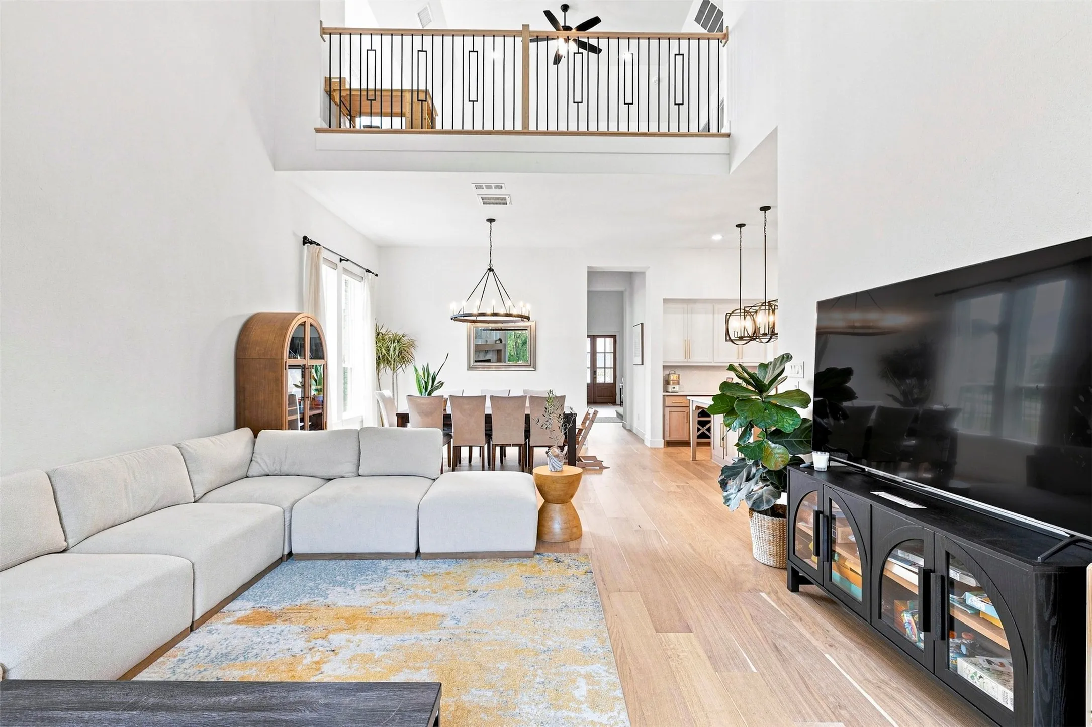 Single Family Residence For Rent in Collin County , 15561 Songbird Street, Frisco, Texas 75035, 5 Bedroom, 6 Bathroom, 3 Garage spaces, 3,739 Sqft, built in 2023, mls#21370309, Real Estate Agent in Frisco, Homes For Rent in Collin county, Homes For Rent in Frisco, Realtor in Frisco Texas, Real Estate Brokerage Independent Realty Texas, Luminita Cordes Realtor