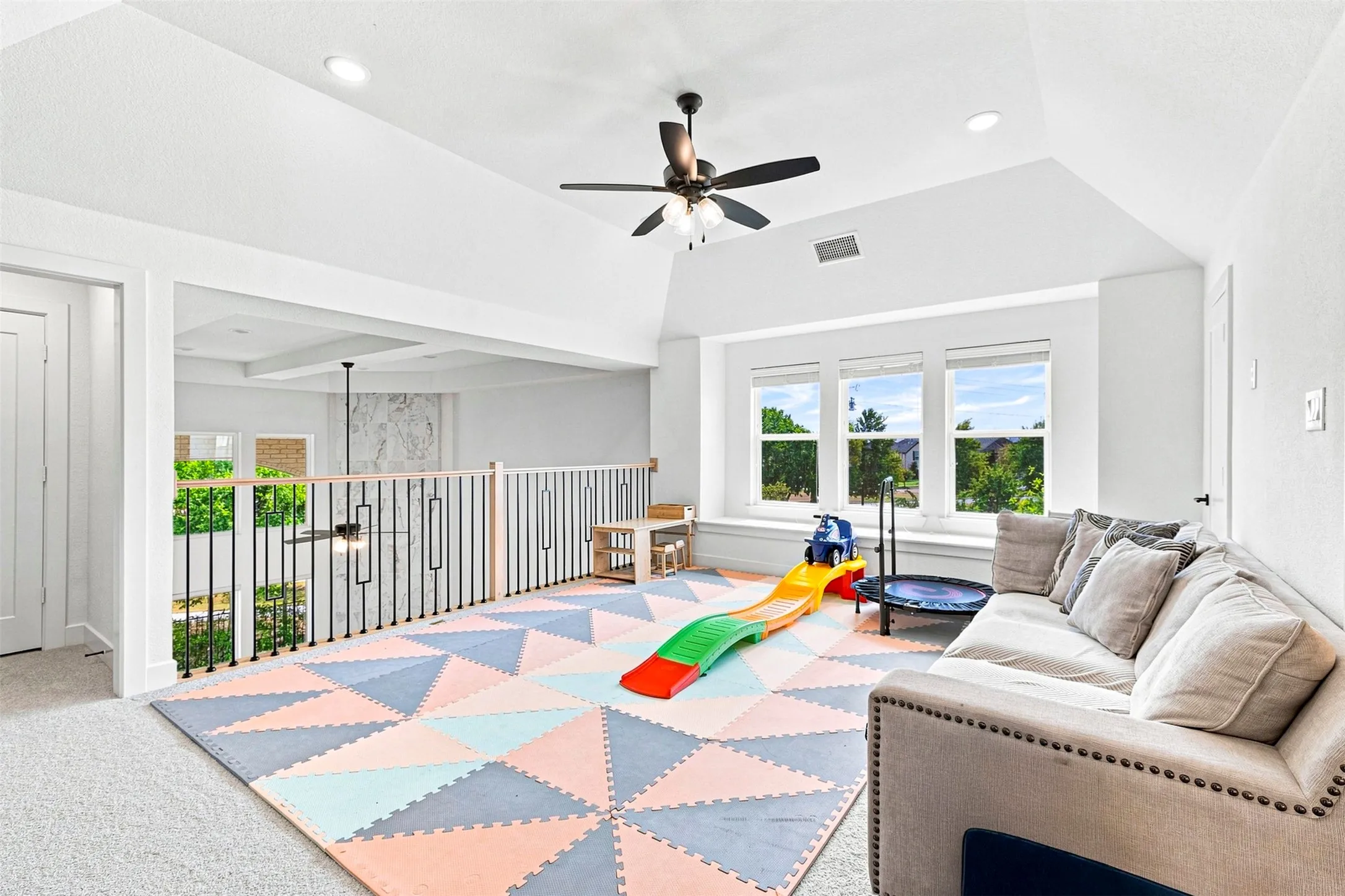 Single Family Residence For Rent in Collin County , 15561 Songbird Street, Frisco, Texas 75035, 5 Bedroom, 6 Bathroom, 3 Garage spaces, 3,739 Sqft, built in 2023, mls#21370309, Real Estate Agent in Frisco, Homes For Rent in Collin county, Homes For Rent in Frisco, Realtor in Frisco Texas, Real Estate Brokerage Independent Realty Texas, Luminita Cordes Realtor