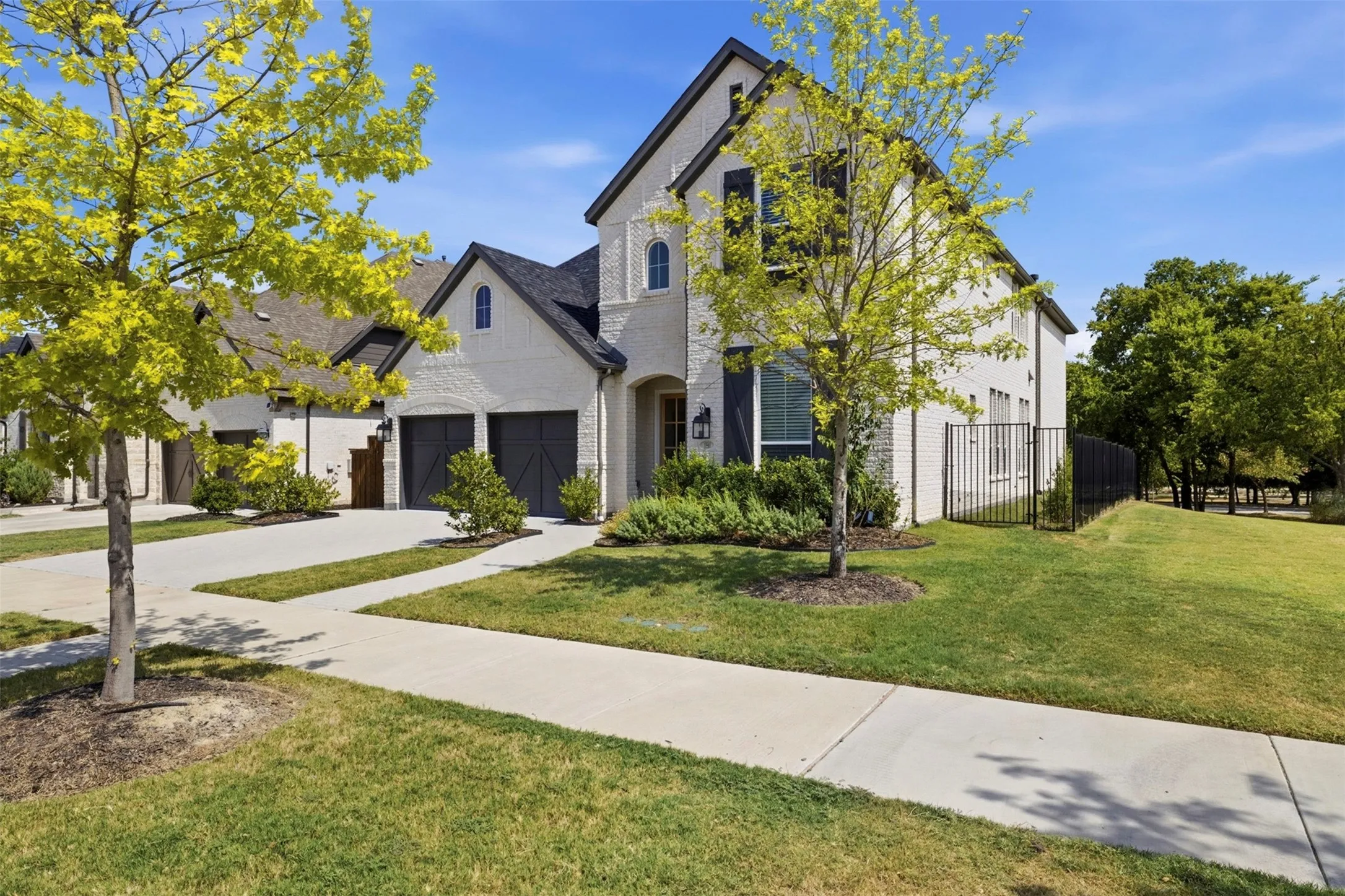 Single Family Residence For Rent in Collin County , 15561 Songbird Street, Frisco, Texas 75035, 5 Bedroom, 6 Bathroom, 3 Garage spaces, 3,739 Sqft, built in 2023, mls#21370309, Real Estate Agent in Frisco, Homes For Rent in Collin county, Homes For Rent in Frisco, Realtor in Frisco Texas, Real Estate Brokerage Independent Realty Texas, Luminita Cordes Realtor