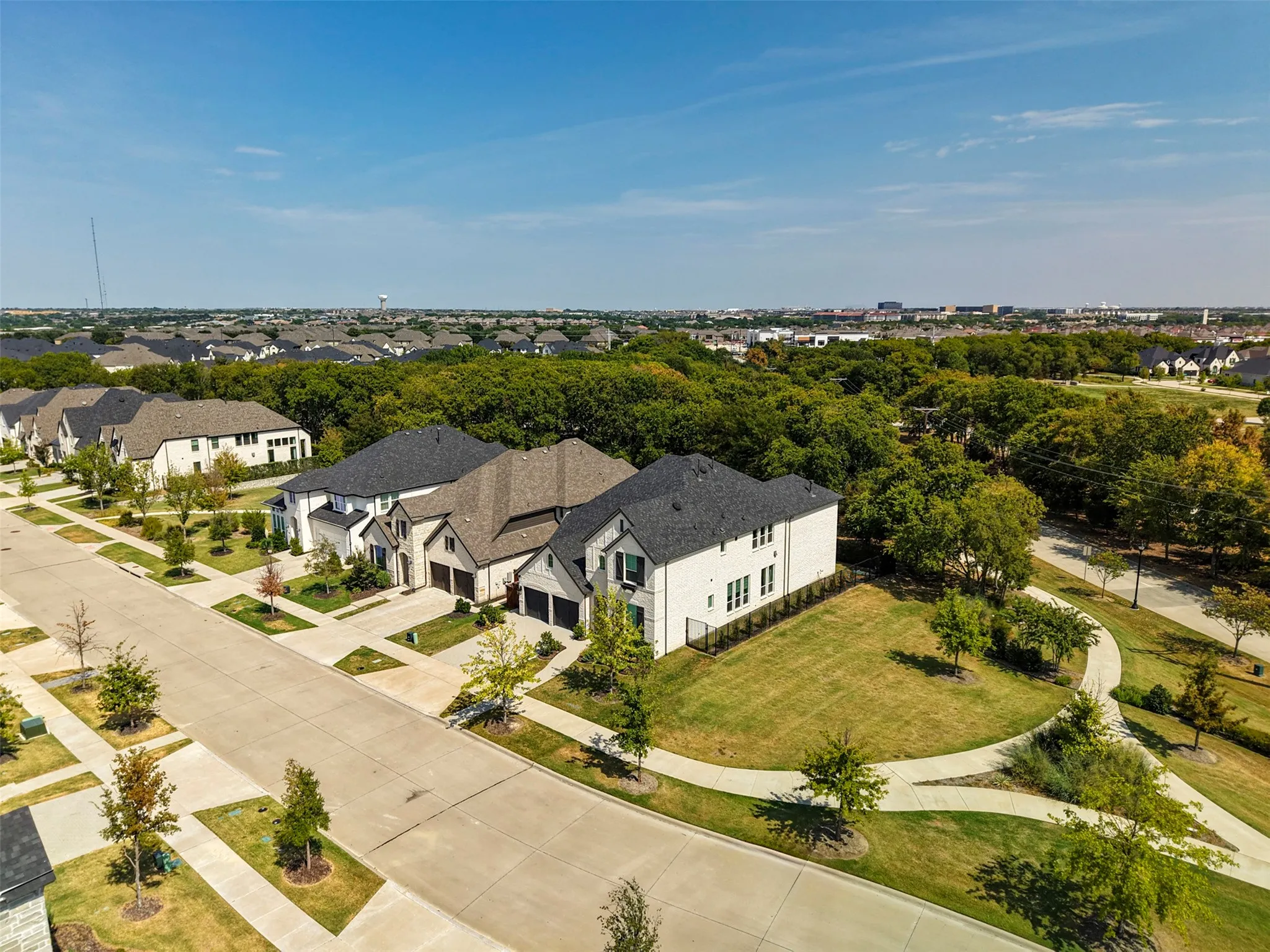 Single Family Residence For Rent in Collin County , 15561 Songbird Street, Frisco, Texas 75035, 5 Bedroom, 6 Bathroom, 3 Garage spaces, 3,739 Sqft, built in 2023, mls#21370309, Real Estate Agent in Frisco, Homes For Rent in Collin county, Homes For Rent in Frisco, Realtor in Frisco Texas, Real Estate Brokerage Independent Realty Texas, Luminita Cordes Realtor