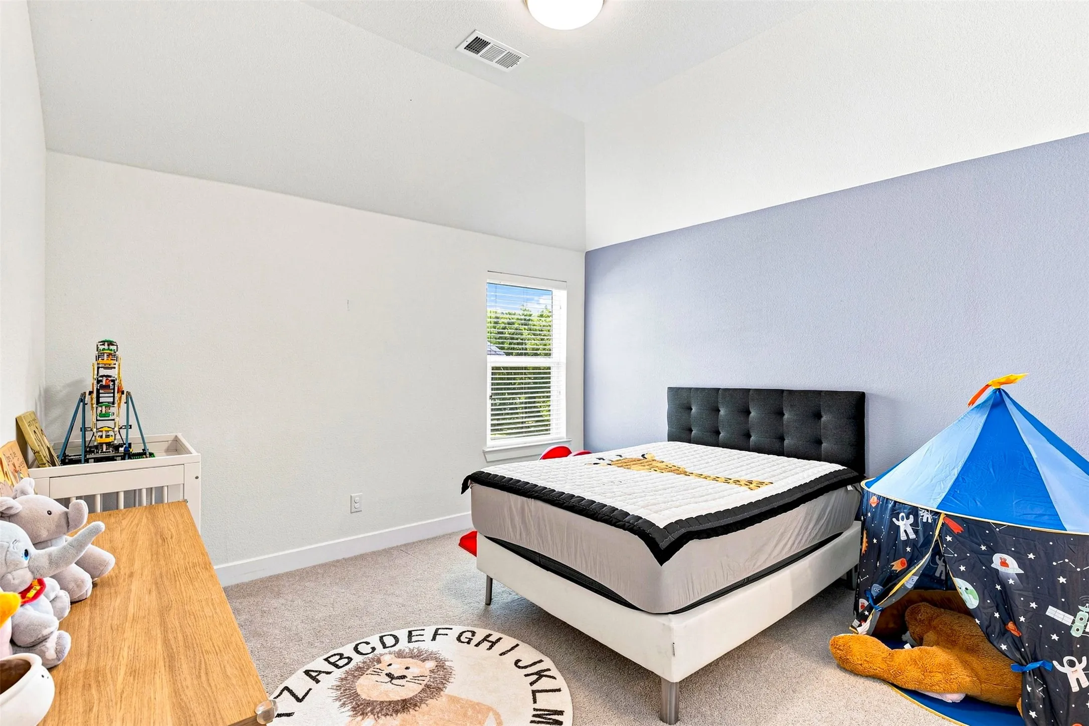 Single Family Residence For Rent in Collin County , 15561 Songbird Street, Frisco, Texas 75035, 5 Bedroom, 6 Bathroom, 3 Garage spaces, 3,739 Sqft, built in 2023, mls#21370309, Real Estate Agent in Frisco, Homes For Rent in Collin county, Homes For Rent in Frisco, Realtor in Frisco Texas, Real Estate Brokerage Independent Realty Texas, Luminita Cordes Realtor