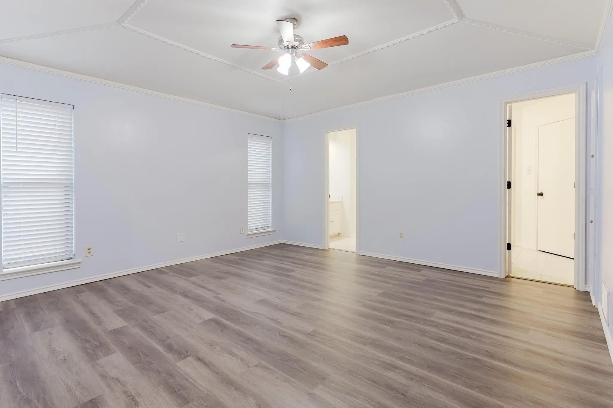 Single Family Residence For Rent in Dallas County , 706 Mount Vernon Drive, Richardson, Texas 75081, 3 Bedroom, 2 Bathroom, 2 Garage spaces, 2,001 Sqft, built in 1979, mls#21368388, Real Estate Agent in Richardson, Homes For Rent in Dallas county, Homes For Rent in Richardson, Realtor in Richardson Texas, Real Estate Brokerage Independent Realty Texas, Luminita Cordes Realtor