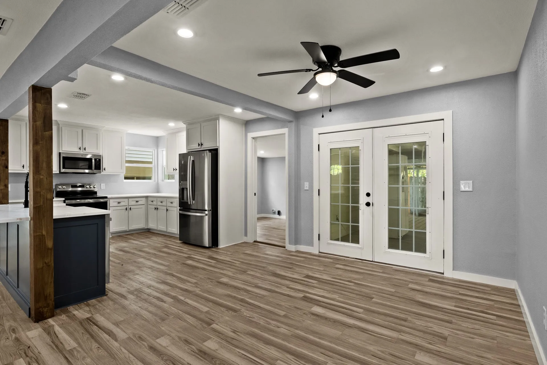 Single Family Residence For Sale in Morris County , 111 Walker Drive, Naples, Texas 75568, 4 Bedroom, 2 Bathroom, Garage spaces, 1,812 Sqft, built in 1955, mls#21370281, Real Estate Agent in Naples, Homes For Sale in Morris county, Homes For Sale in Naples, Realtor in Naples Texas, Real Estate Brokerage Independent Realty Texas, Luminita Cordes Realtor