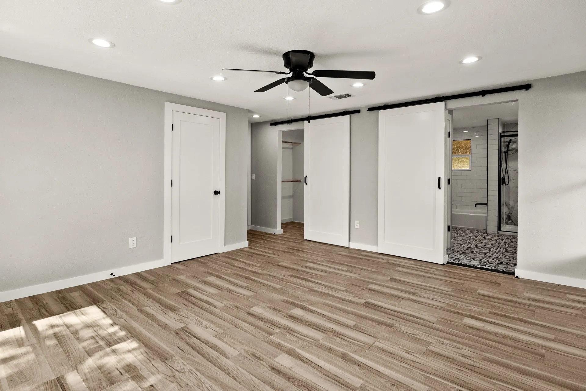 Single Family Residence For Sale in Morris County , 111 Walker Drive, Naples, Texas 75568, 4 Bedroom, 2 Bathroom, Garage spaces, 1,812 Sqft, built in 1955, mls#21370281, Real Estate Agent in Naples, Homes For Sale in Morris county, Homes For Sale in Naples, Realtor in Naples Texas, Real Estate Brokerage Independent Realty Texas, Luminita Cordes Realtor