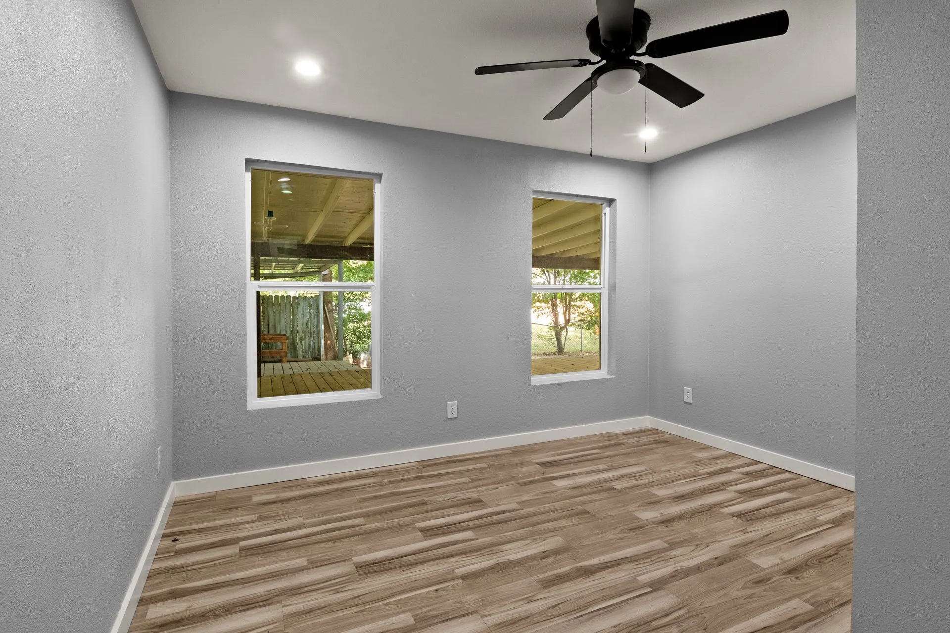 Single Family Residence For Sale in Morris County , 111 Walker Drive, Naples, Texas 75568, 4 Bedroom, 2 Bathroom, Garage spaces, 1,812 Sqft, built in 1955, mls#21370281, Real Estate Agent in Naples, Homes For Sale in Morris county, Homes For Sale in Naples, Realtor in Naples Texas, Real Estate Brokerage Independent Realty Texas, Luminita Cordes Realtor