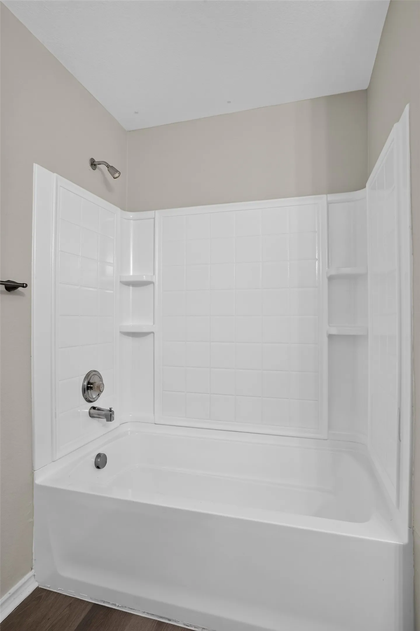 Single Family Residence For Sale in Dallas County , 1213 Spring Water Drive, Lancaster, Texas 75134, 4 Bedroom, 3 Bathroom, 2 Garage spaces, 2,676 Sqft, built in 2004, mls#21370330, Real Estate Agent in Lancaster, Homes For Sale in Dallas county, Homes For Sale in Lancaster, Realtor in Lancaster Texas, Real Estate Brokerage Independent Realty Texas, Luminita Cordes Realtor