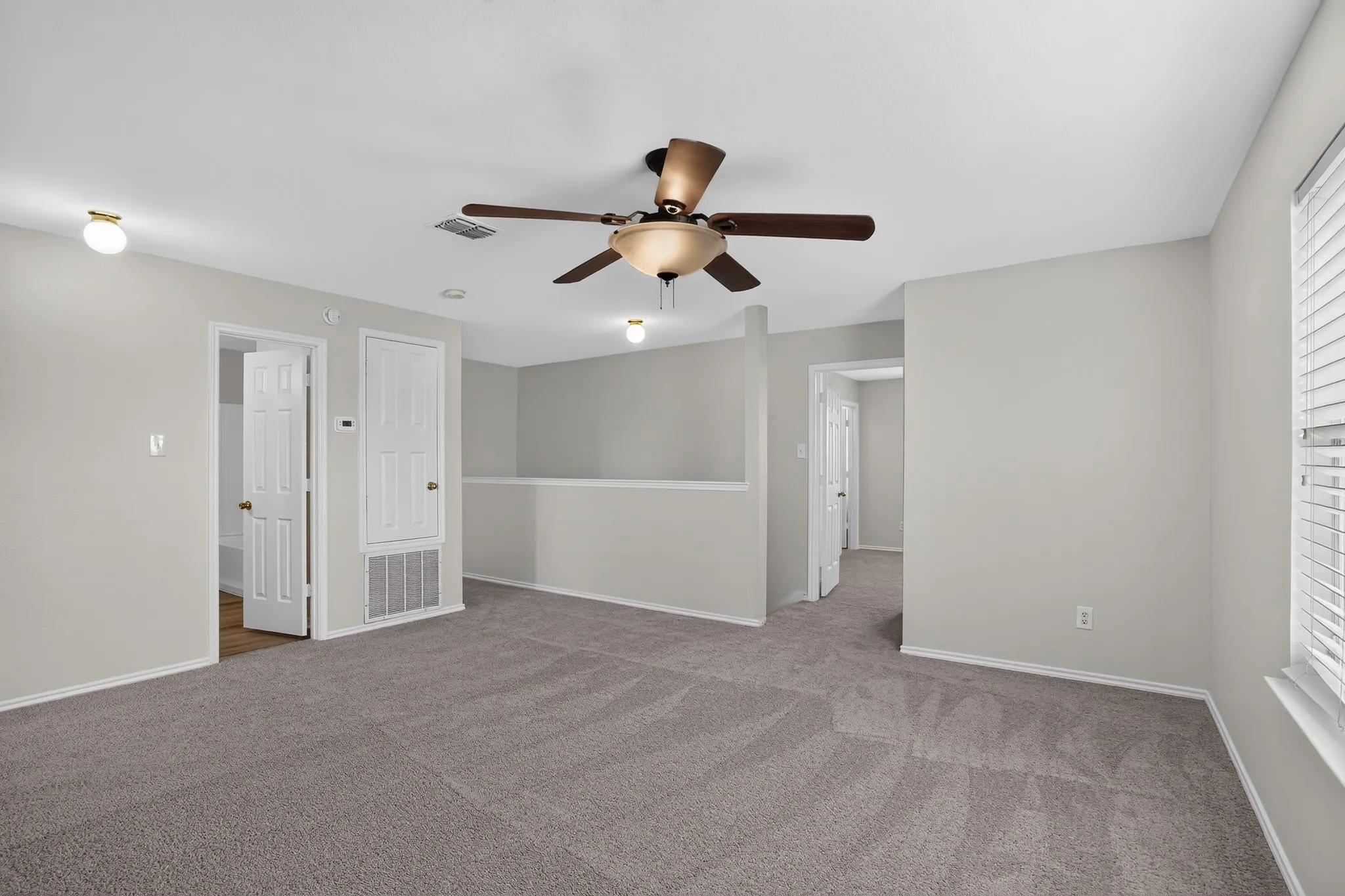 Single Family Residence For Sale in Dallas County , 1213 Spring Water Drive, Lancaster, Texas 75134, 4 Bedroom, 3 Bathroom, 2 Garage spaces, 2,676 Sqft, built in 2004, mls#21370330, Real Estate Agent in Lancaster, Homes For Sale in Dallas county, Homes For Sale in Lancaster, Realtor in Lancaster Texas, Real Estate Brokerage Independent Realty Texas, Luminita Cordes Realtor