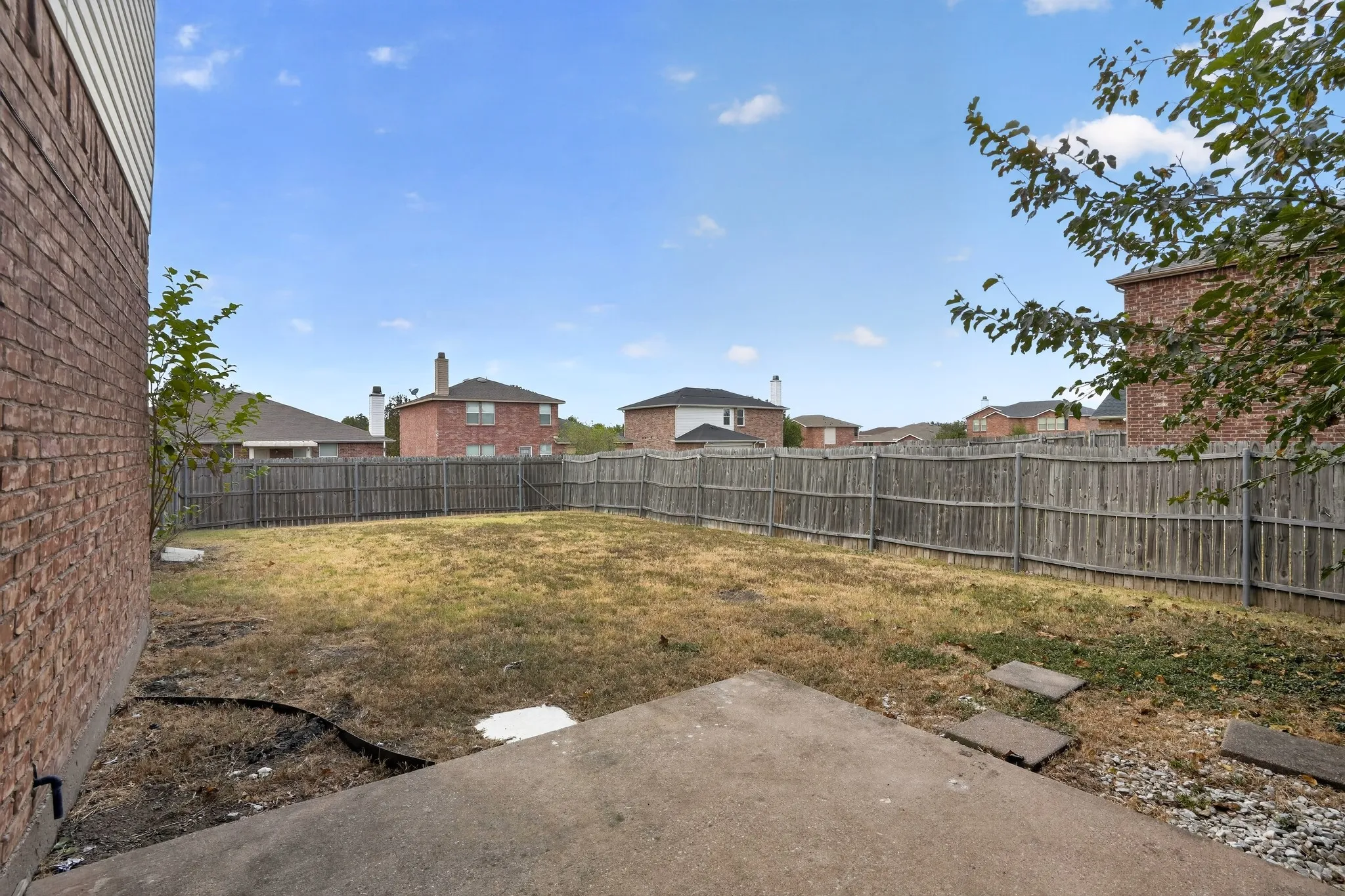 Single Family Residence For Sale in Dallas County , 1213 Spring Water Drive, Lancaster, Texas 75134, 4 Bedroom, 3 Bathroom, 2 Garage spaces, 2,676 Sqft, built in 2004, mls#21370330, Real Estate Agent in Lancaster, Homes For Sale in Dallas county, Homes For Sale in Lancaster, Realtor in Lancaster Texas, Real Estate Brokerage Independent Realty Texas, Luminita Cordes Realtor