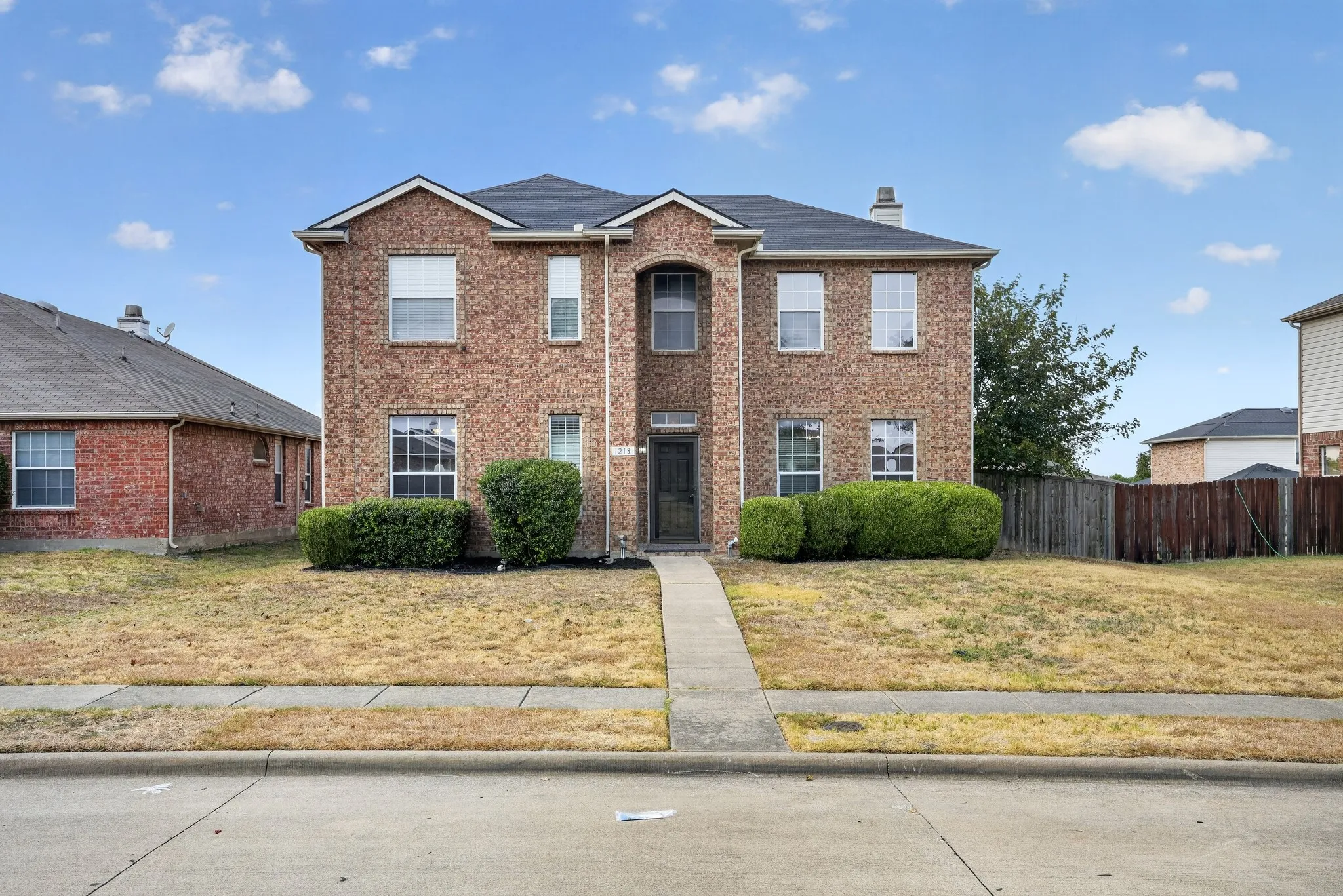 Single Family Residence For Sale in Dallas County , 1213 Spring Water Drive, Lancaster, Texas 75134, 4 Bedroom, 3 Bathroom, 2 Garage spaces, 2,676 Sqft, built in 2004, mls#21370330, Real Estate Agent in Lancaster, Homes For Sale in Dallas county, Homes For Sale in Lancaster, Realtor in Lancaster Texas, Real Estate Brokerage Independent Realty Texas, Luminita Cordes Realtor