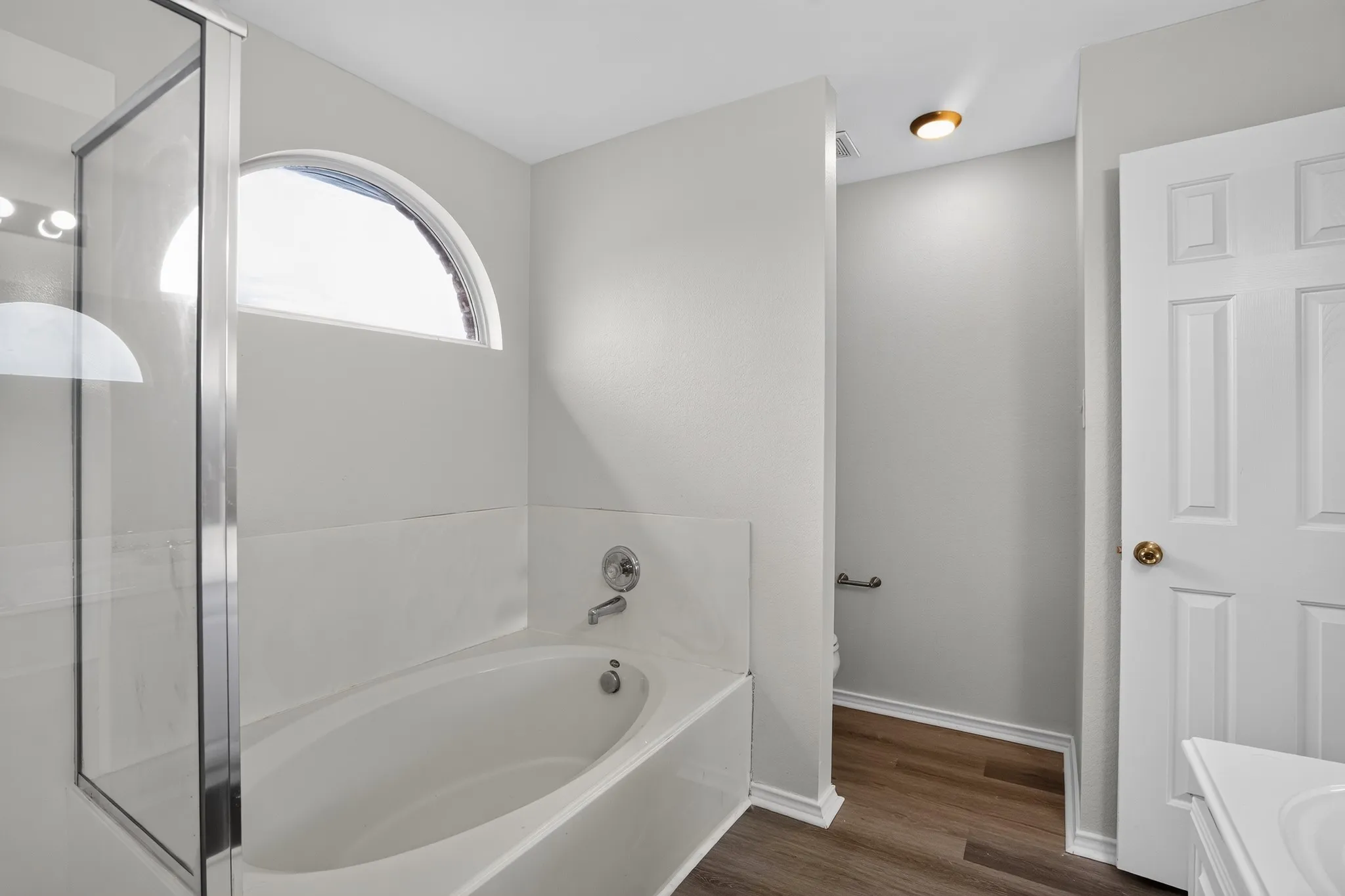 Single Family Residence For Sale in Dallas County , 1213 Spring Water Drive, Lancaster, Texas 75134, 4 Bedroom, 3 Bathroom, 2 Garage spaces, 2,676 Sqft, built in 2004, mls#21370330, Real Estate Agent in Lancaster, Homes For Sale in Dallas county, Homes For Sale in Lancaster, Realtor in Lancaster Texas, Real Estate Brokerage Independent Realty Texas, Luminita Cordes Realtor