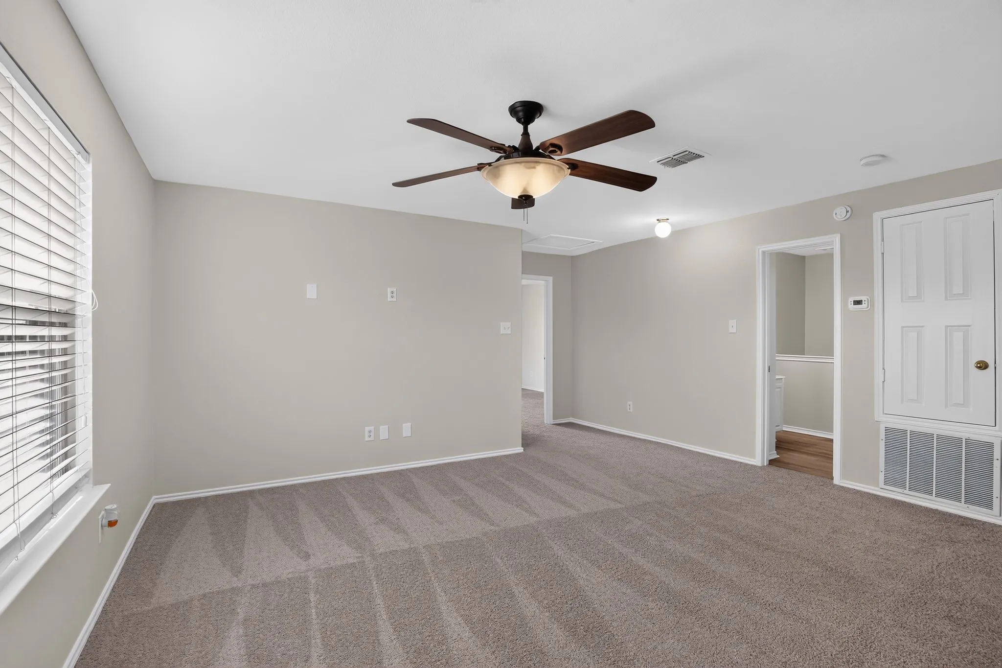 Single Family Residence For Sale in Dallas County , 1213 Spring Water Drive, Lancaster, Texas 75134, 4 Bedroom, 3 Bathroom, 2 Garage spaces, 2,676 Sqft, built in 2004, mls#21370330, Real Estate Agent in Lancaster, Homes For Sale in Dallas county, Homes For Sale in Lancaster, Realtor in Lancaster Texas, Real Estate Brokerage Independent Realty Texas, Luminita Cordes Realtor