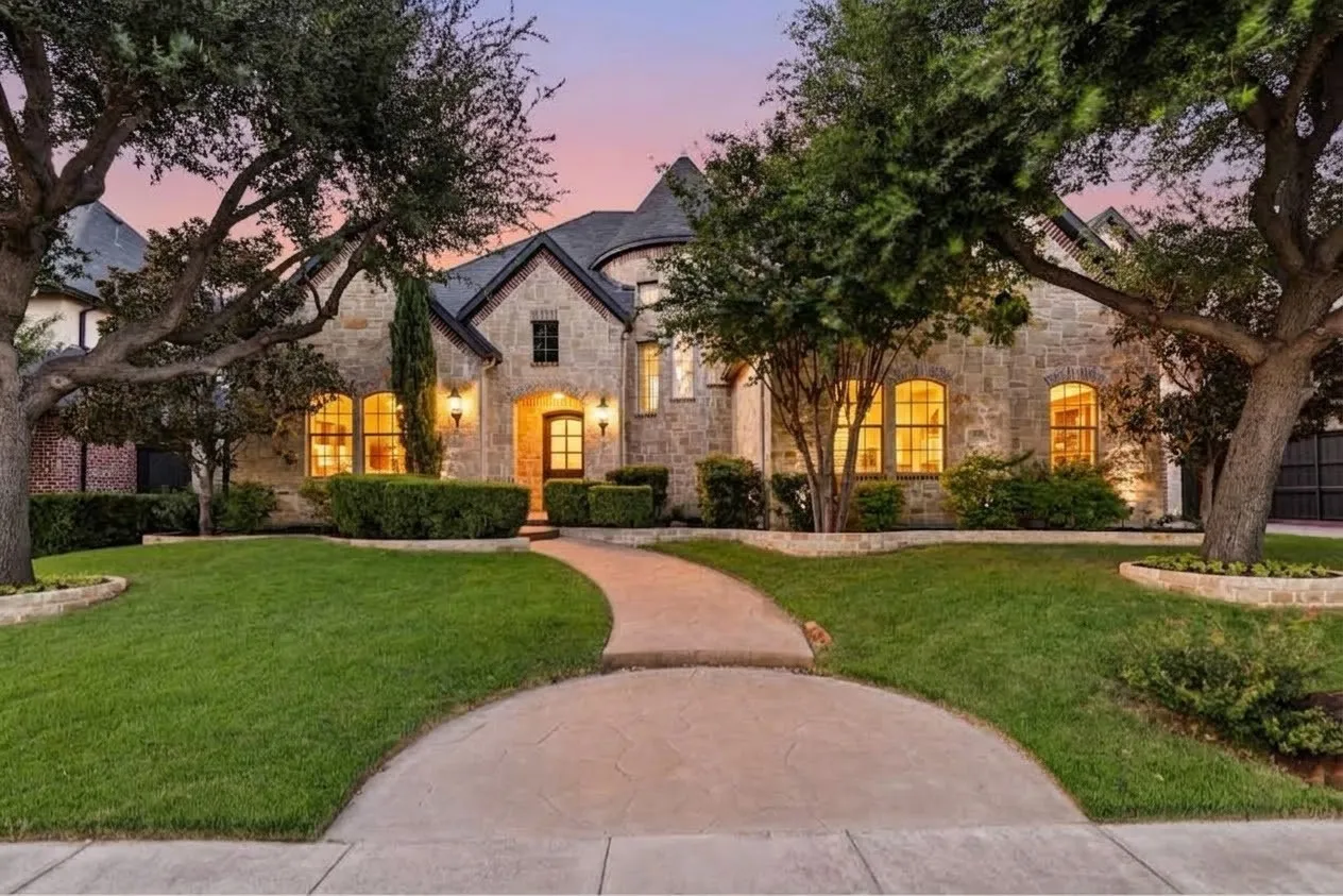 Single Family Residence For Sale in Denton County , 4528 Warwick Lane, Frisco, Texas 75034, 5 Bedroom, 5 Bathroom, 3 Garage spaces, 5,322 Sqft, built in 2005, mls#21361304, Real Estate Agent in Frisco, Homes For Sale in Denton county, Homes For Sale in Frisco, Realtor in Frisco Texas, Real Estate Brokerage Independent Realty Texas, Luminita Cordes Realtor