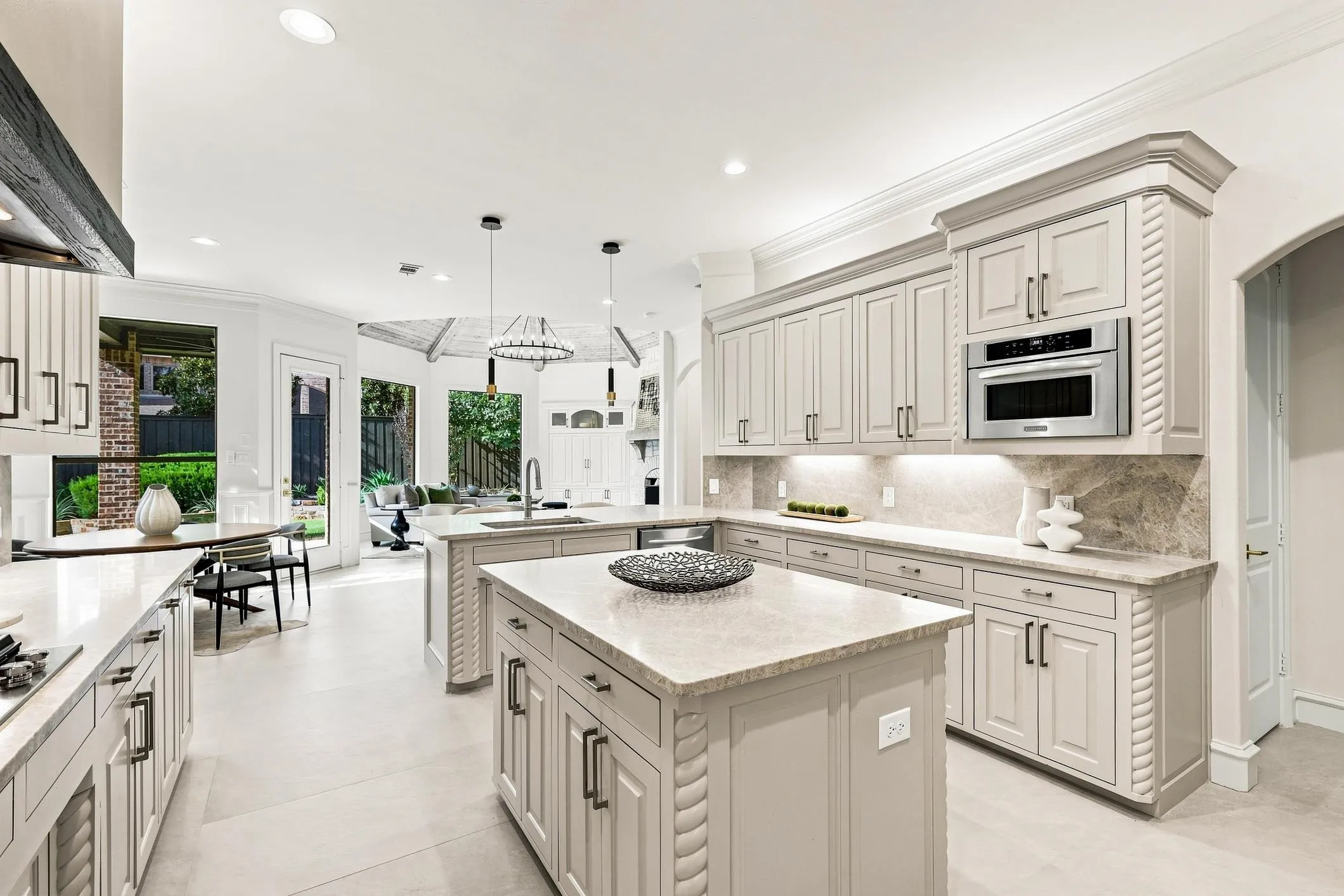 Single Family Residence For Sale in Denton County , 4528 Warwick Lane, Frisco, Texas 75034, 5 Bedroom, 5 Bathroom, 3 Garage spaces, 5,322 Sqft, built in 2005, mls#21361304, Real Estate Agent in Frisco, Homes For Sale in Denton county, Homes For Sale in Frisco, Realtor in Frisco Texas, Real Estate Brokerage Independent Realty Texas, Luminita Cordes Realtor