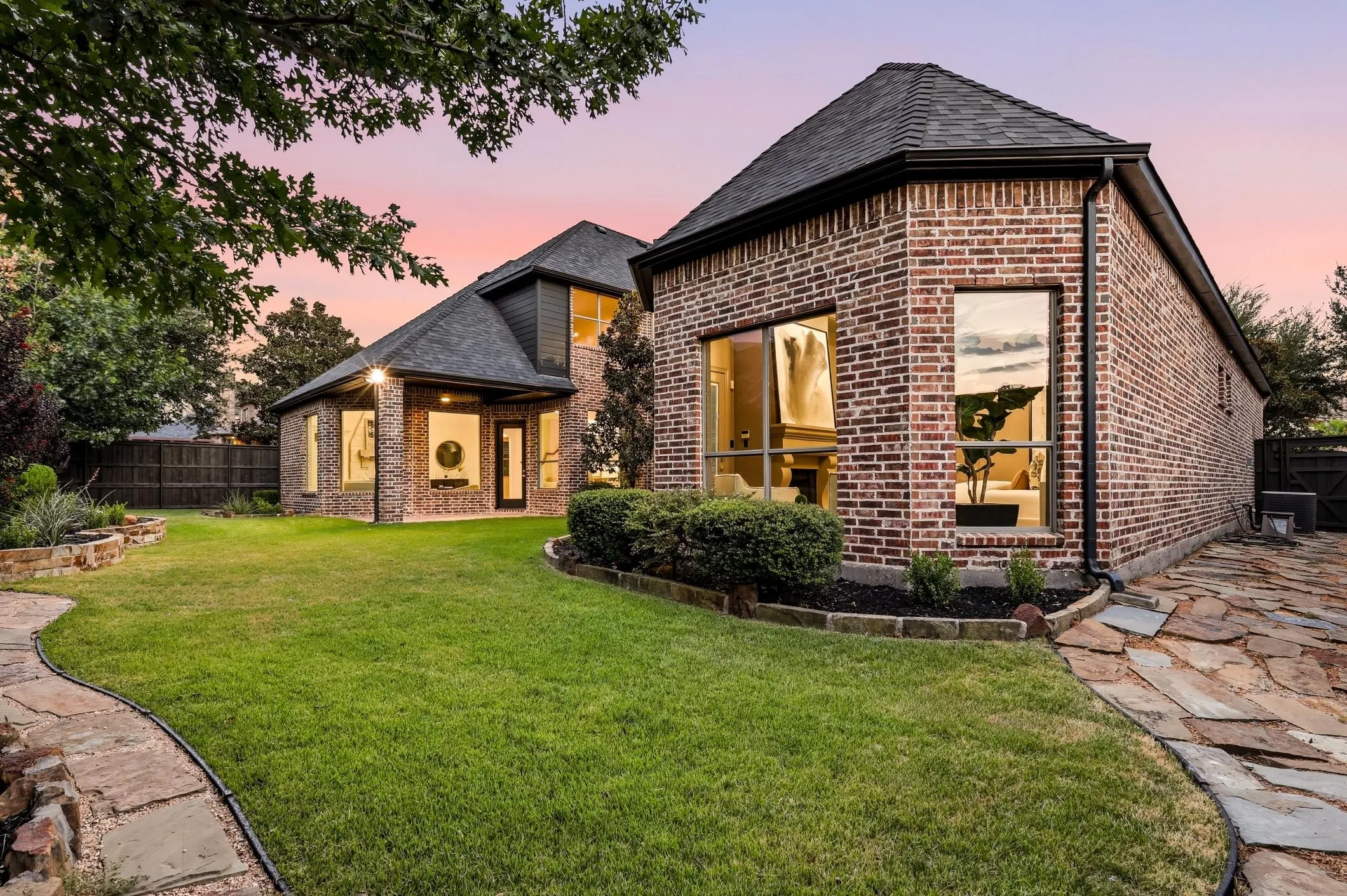 Single Family Residence For Sale in Denton County , 4528 Warwick Lane, Frisco, Texas 75034, 5 Bedroom, 5 Bathroom, 3 Garage spaces, 5,322 Sqft, built in 2005, mls#21361304, Real Estate Agent in Frisco, Homes For Sale in Denton county, Homes For Sale in Frisco, Realtor in Frisco Texas, Real Estate Brokerage Independent Realty Texas, Luminita Cordes Realtor