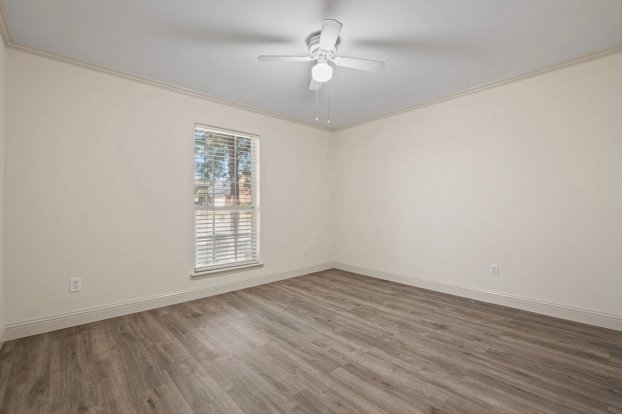 Single Family Residence For Rent in Tarrant County , 7103 Camp Creek Drive, Arlington, Texas 76002, 3 Bedroom, 2 Bathroom, 2 Garage spaces, 2,057 Sqft, built in 2004, mls#21370374, Real Estate Agent in Arlington, Homes For Rent in Tarrant county, Homes For Rent in Arlington, Realtor in Arlington Texas, Real Estate Brokerage Independent Realty Texas, Luminita Cordes Realtor