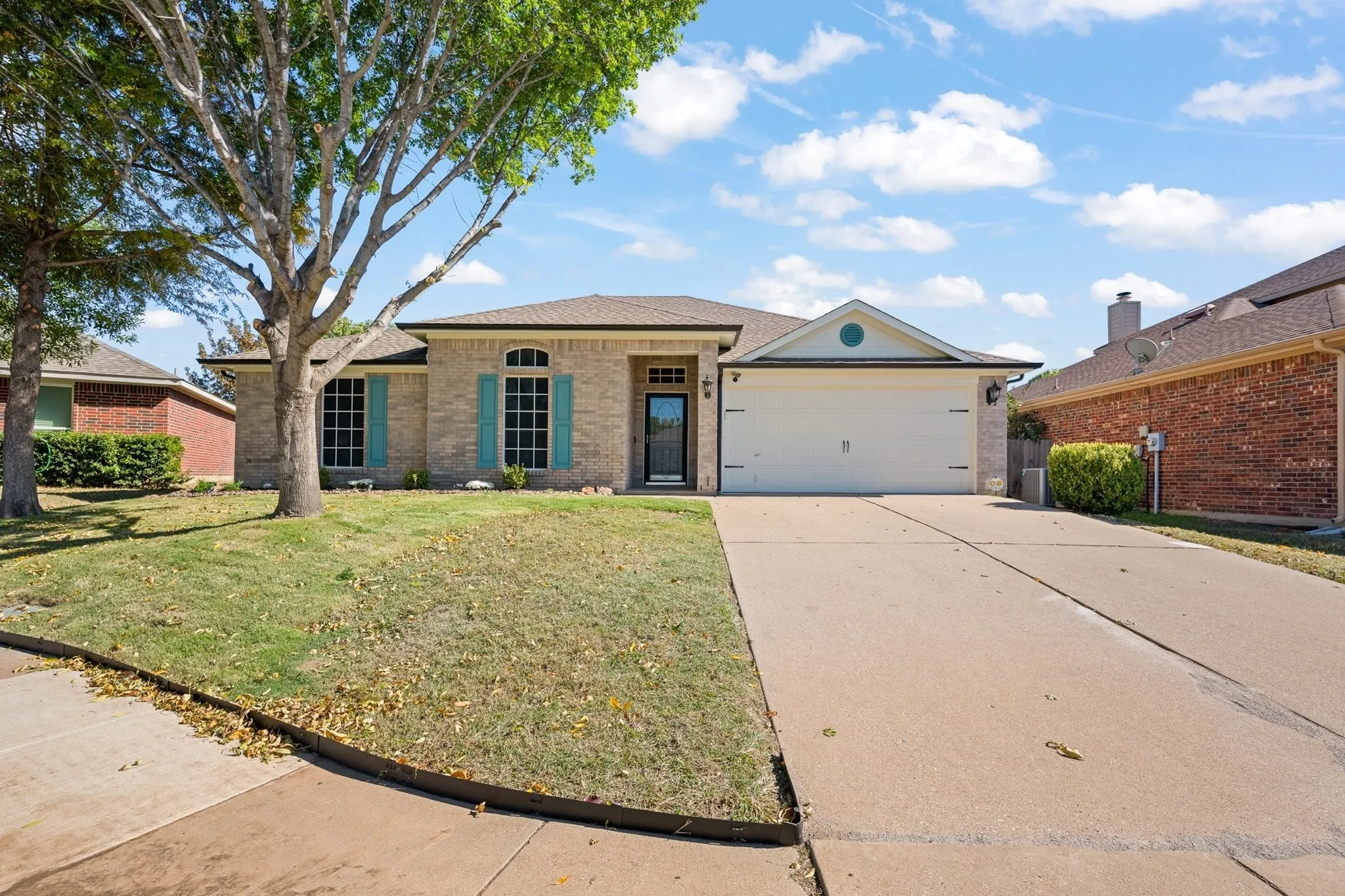 Single Family Residence For Rent in Tarrant County , 7103 Camp Creek Drive, Arlington, Texas 76002, 3 Bedroom, 2 Bathroom, 2 Garage spaces, 2,057 Sqft, built in 2004, mls#21370374, Real Estate Agent in Arlington, Homes For Rent in Tarrant county, Homes For Rent in Arlington, Realtor in Arlington Texas, Real Estate Brokerage Independent Realty Texas, Luminita Cordes Realtor