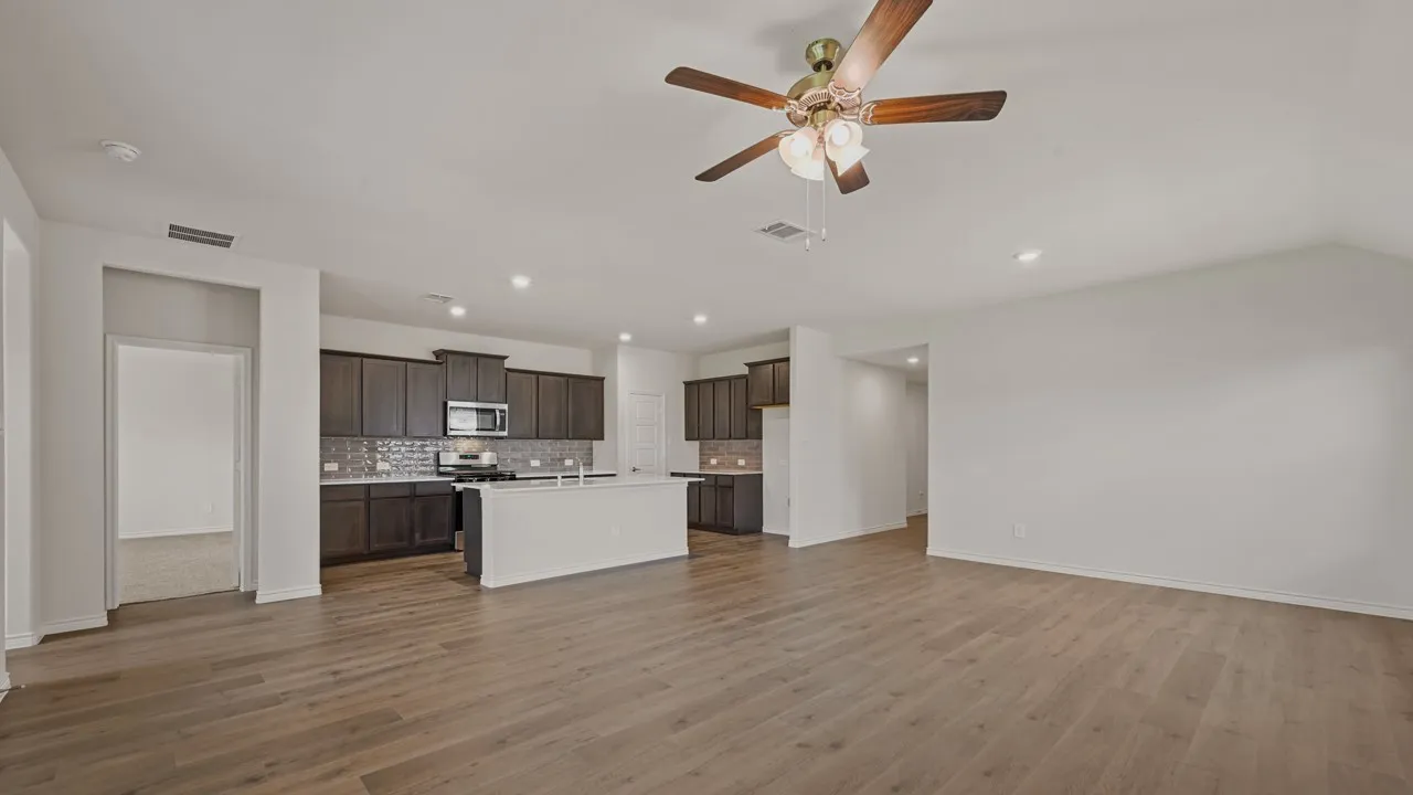 Single Family Residence For Sale in Hunt County , 402 Carthage Street, Caddo Mills, Texas 75135, 4 Bedroom, 2 Bathroom, 2 Garage spaces, 1,935 Sqft, built in 2026, mls#21370382, Real Estate Agent in Caddo Mills, Homes For Sale in Hunt county, Homes For Sale in Caddo Mills, Realtor in Caddo Mills Texas, Real Estate Brokerage Independent Realty Texas, Luminita Cordes Realtor
