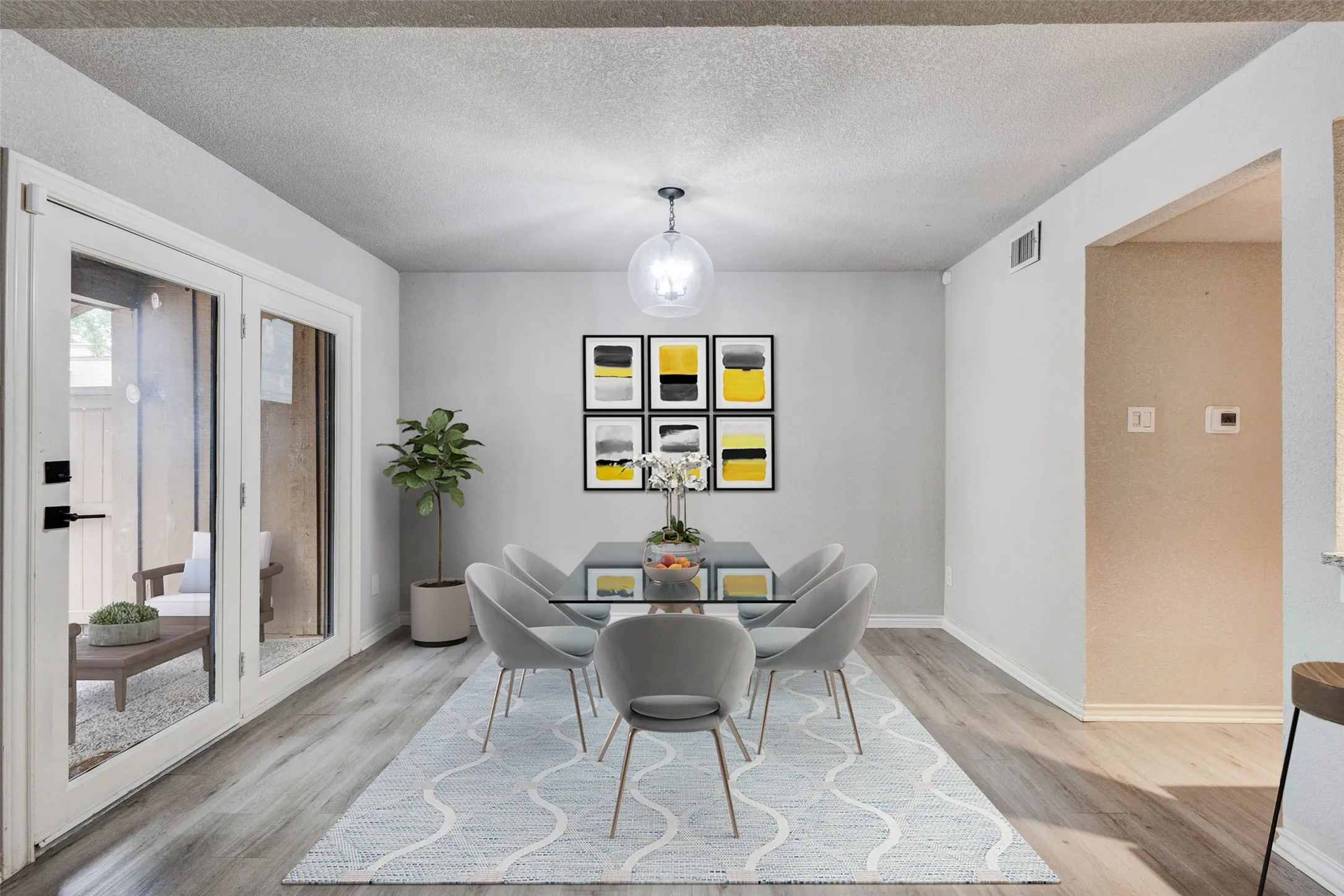Single Family Residence For Sale in Dallas County , 3161 Golden Oak, Farmers Branch, Texas 75234, 4 Bedroom, 3 Bathroom, 1 Garage spaces, 1,751 Sqft, built in 1972, mls#21368278, Real Estate Agent in Farmers Branch, Homes For Sale in Dallas county, Homes For Sale in Farmers Branch, Realtor in Farmers Branch Texas, Real Estate Brokerage Independent Realty Texas, Luminita Cordes Realtor