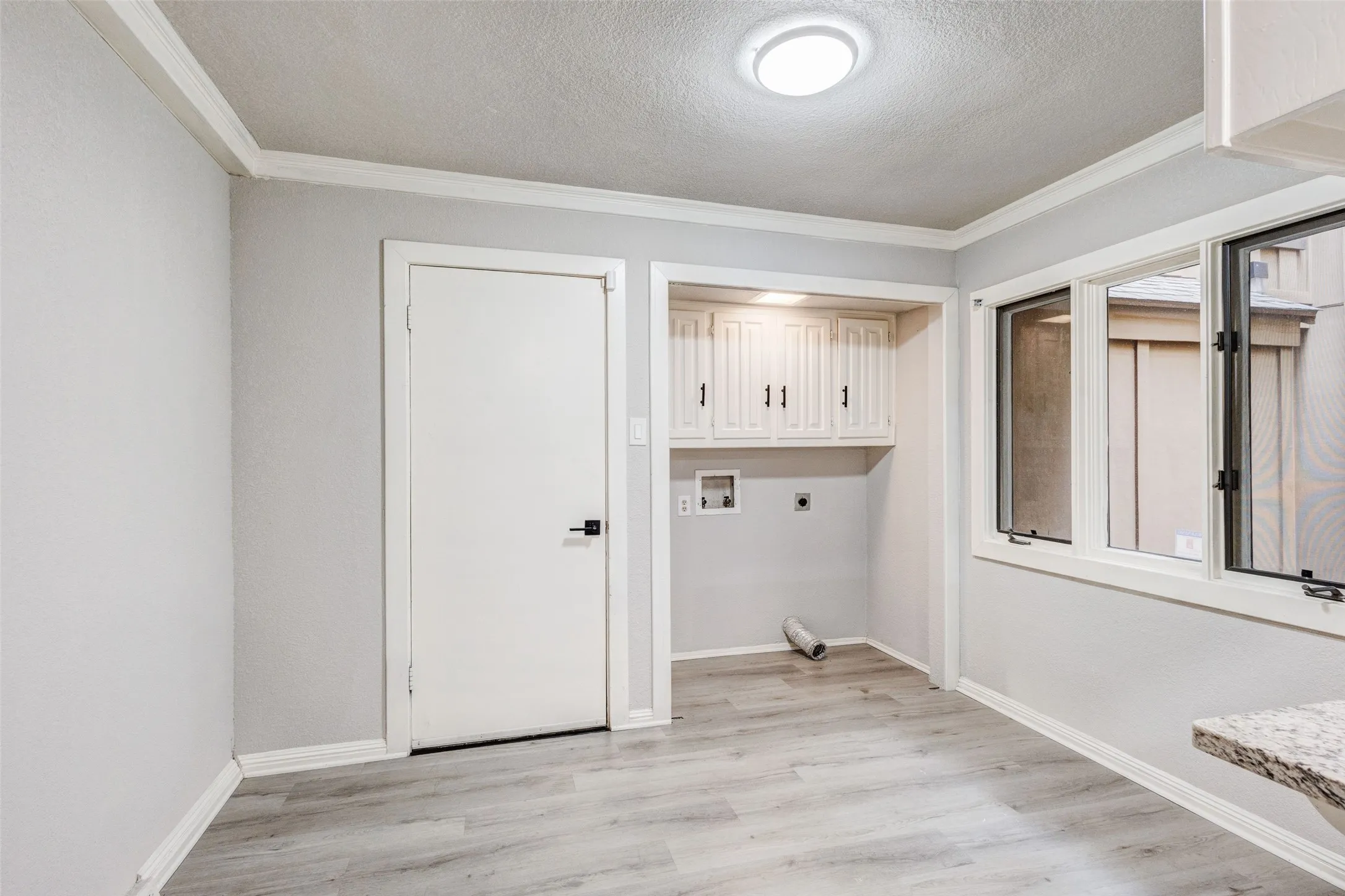 Single Family Residence For Sale in Dallas County , 3161 Golden Oak, Farmers Branch, Texas 75234, 4 Bedroom, 3 Bathroom, 1 Garage spaces, 1,751 Sqft, built in 1972, mls#21368278, Real Estate Agent in Farmers Branch, Homes For Sale in Dallas county, Homes For Sale in Farmers Branch, Realtor in Farmers Branch Texas, Real Estate Brokerage Independent Realty Texas, Luminita Cordes Realtor