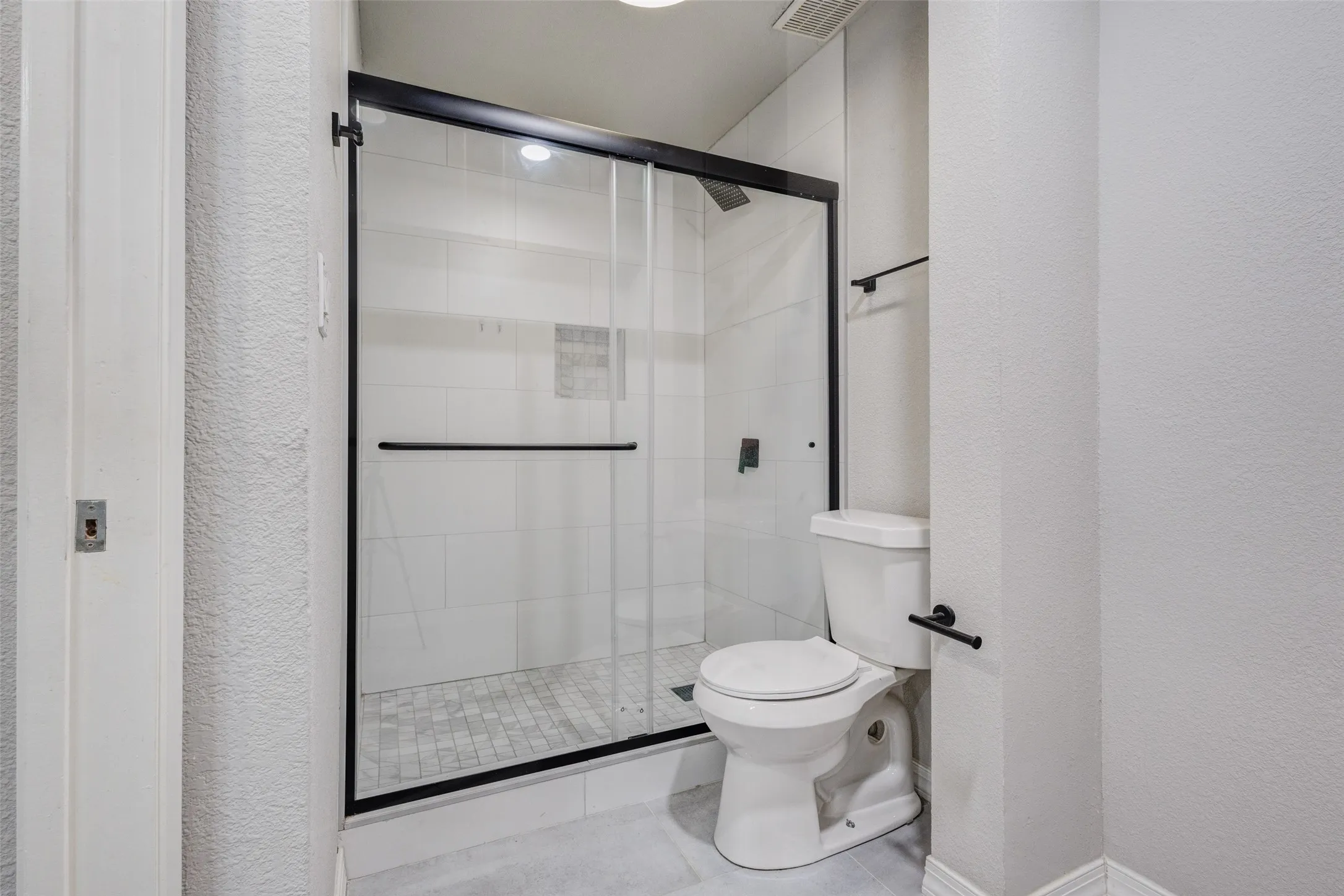 Single Family Residence For Sale in Dallas County , 3161 Golden Oak, Farmers Branch, Texas 75234, 4 Bedroom, 3 Bathroom, 1 Garage spaces, 1,751 Sqft, built in 1972, mls#21368278, Real Estate Agent in Farmers Branch, Homes For Sale in Dallas county, Homes For Sale in Farmers Branch, Realtor in Farmers Branch Texas, Real Estate Brokerage Independent Realty Texas, Luminita Cordes Realtor
