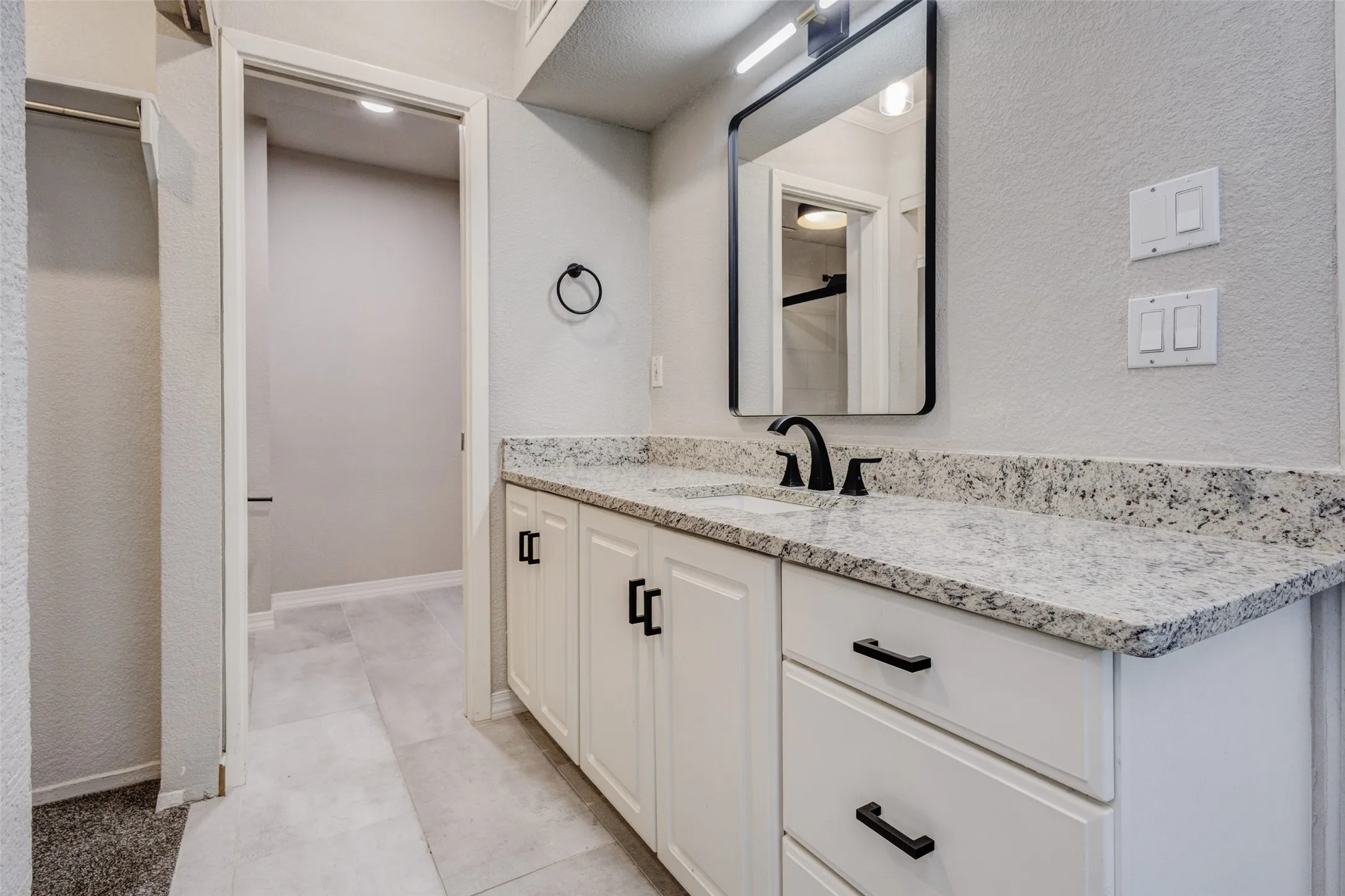 Single Family Residence For Sale in Dallas County , 3161 Golden Oak, Farmers Branch, Texas 75234, 4 Bedroom, 3 Bathroom, 1 Garage spaces, 1,751 Sqft, built in 1972, mls#21368278, Real Estate Agent in Farmers Branch, Homes For Sale in Dallas county, Homes For Sale in Farmers Branch, Realtor in Farmers Branch Texas, Real Estate Brokerage Independent Realty Texas, Luminita Cordes Realtor