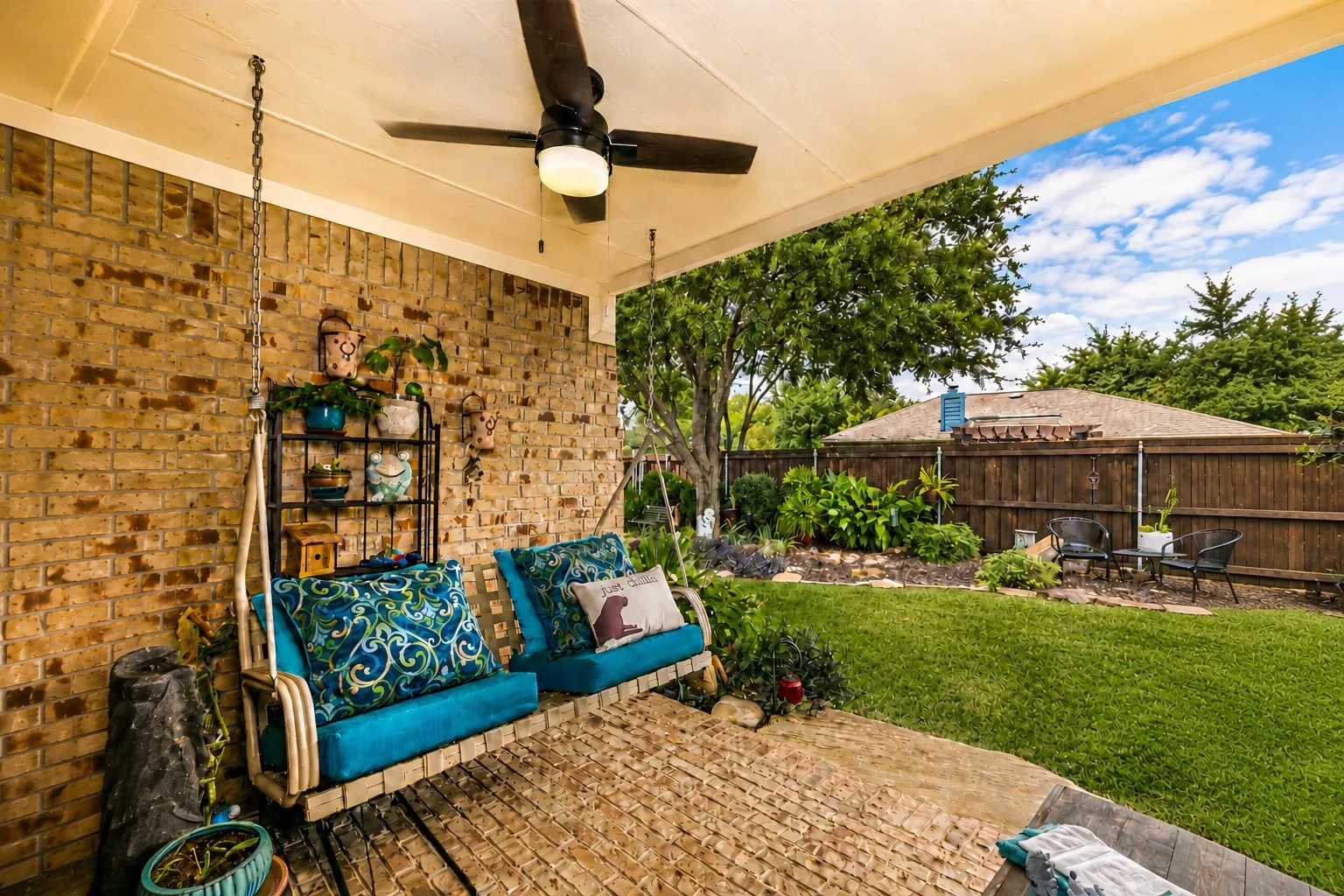 Single Family Residence For Sale in Collin County , 1601 Meadow Ranch Road, Mc Kinney, Texas 75071, 3 Bedroom, 2 Bathroom, 2 Garage spaces, 2,078 Sqft, built in 2007, mls#21369586, Real Estate Agent in Mc Kinney, Homes For Sale in Collin county, Homes For Sale in Mc Kinney, Realtor in Mc Kinney Texas, Real Estate Brokerage Independent Realty Texas, Luminita Cordes Realtor