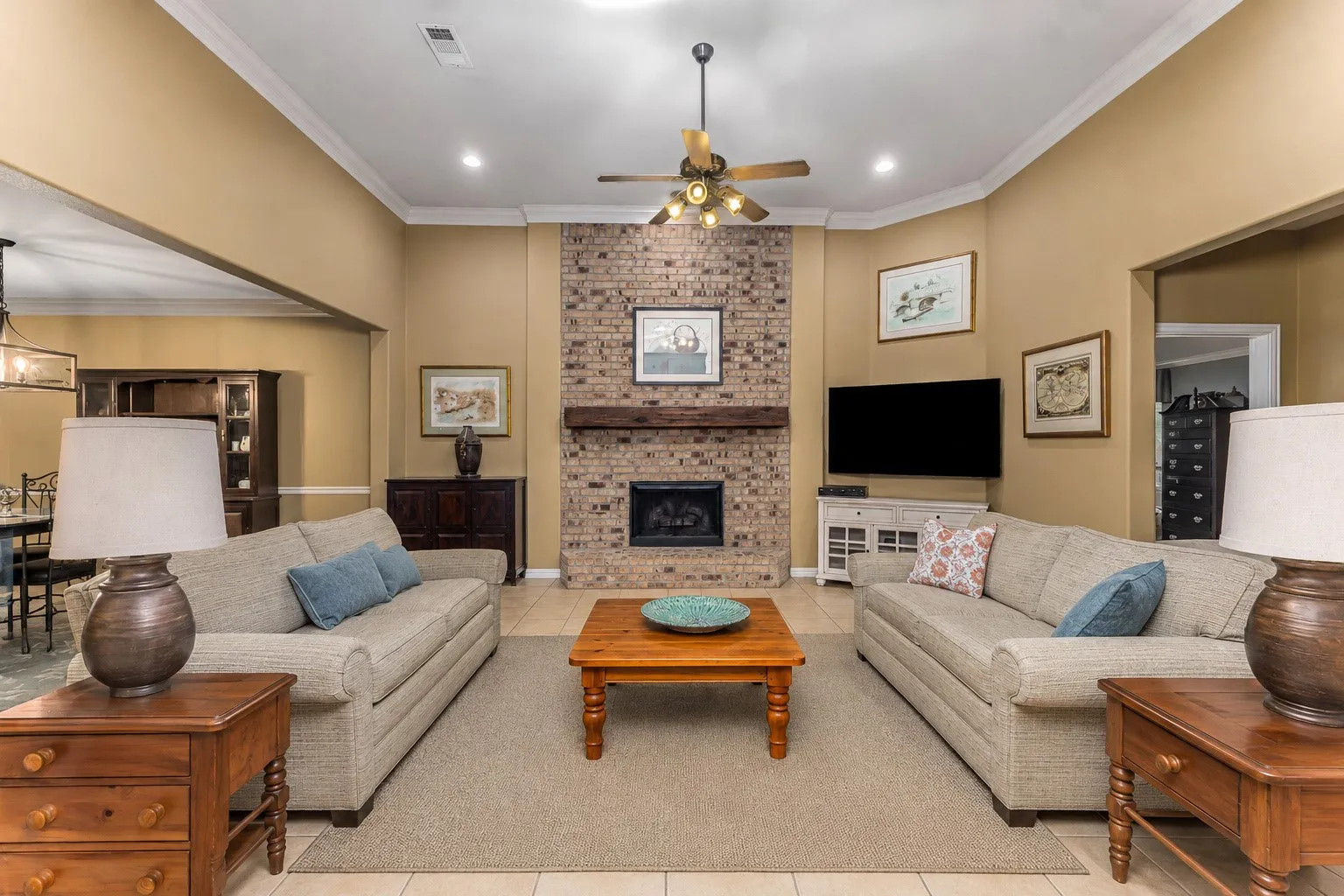 Single Family Residence For Sale in Collin County , 1601 Meadow Ranch Road, Mc Kinney, Texas 75071, 3 Bedroom, 2 Bathroom, 2 Garage spaces, 2,078 Sqft, built in 2007, mls#21369586, Real Estate Agent in Mc Kinney, Homes For Sale in Collin county, Homes For Sale in Mc Kinney, Realtor in Mc Kinney Texas, Real Estate Brokerage Independent Realty Texas, Luminita Cordes Realtor